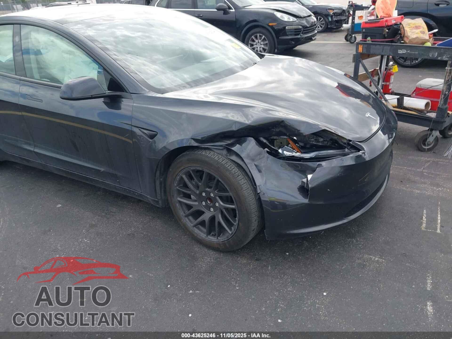 TESLA MODEL 3 2024 - 5YJ3E1EA4RF731096