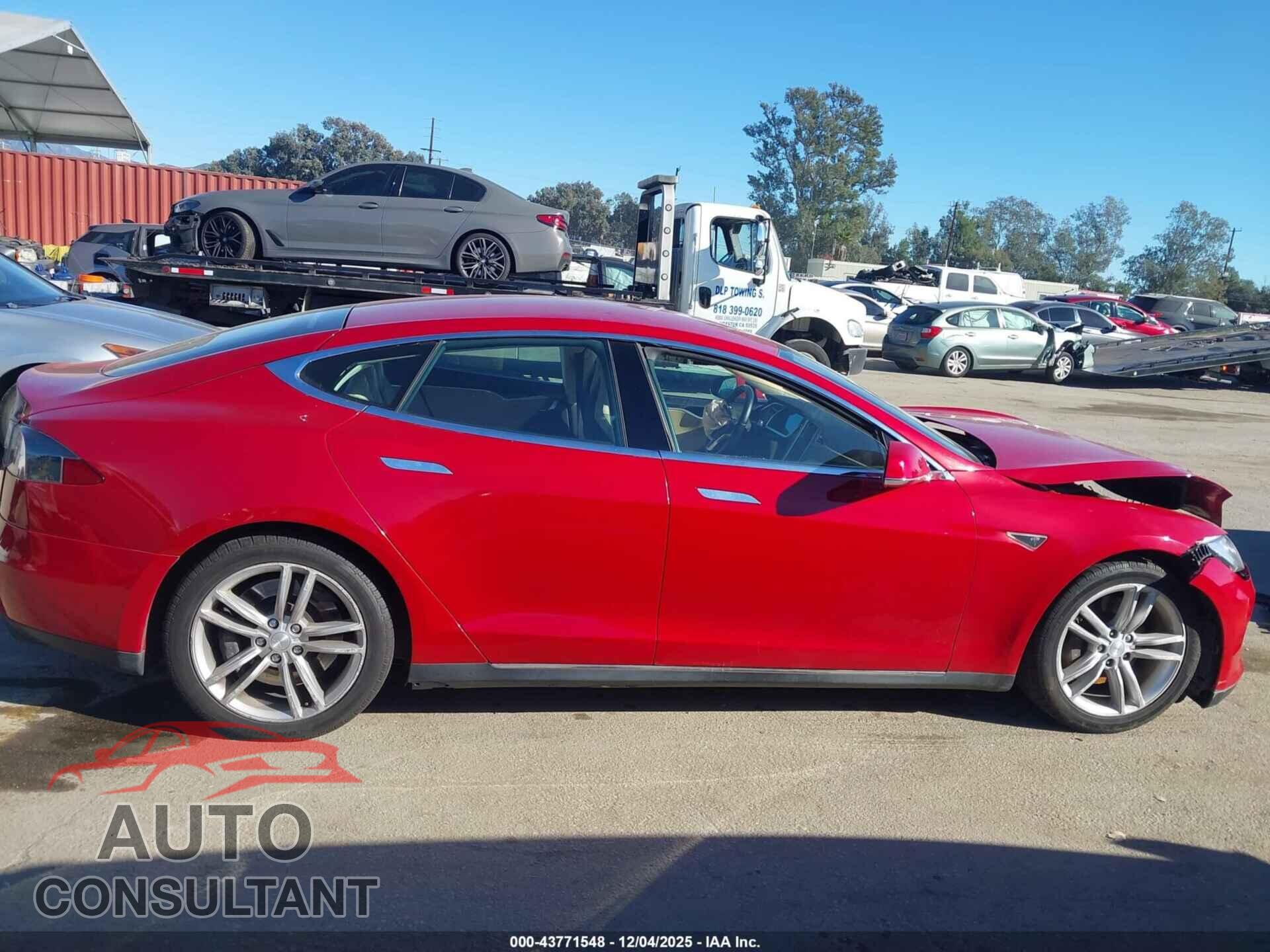 TESLA MODEL S 2013 - 5YJSA1AC1DFP10598