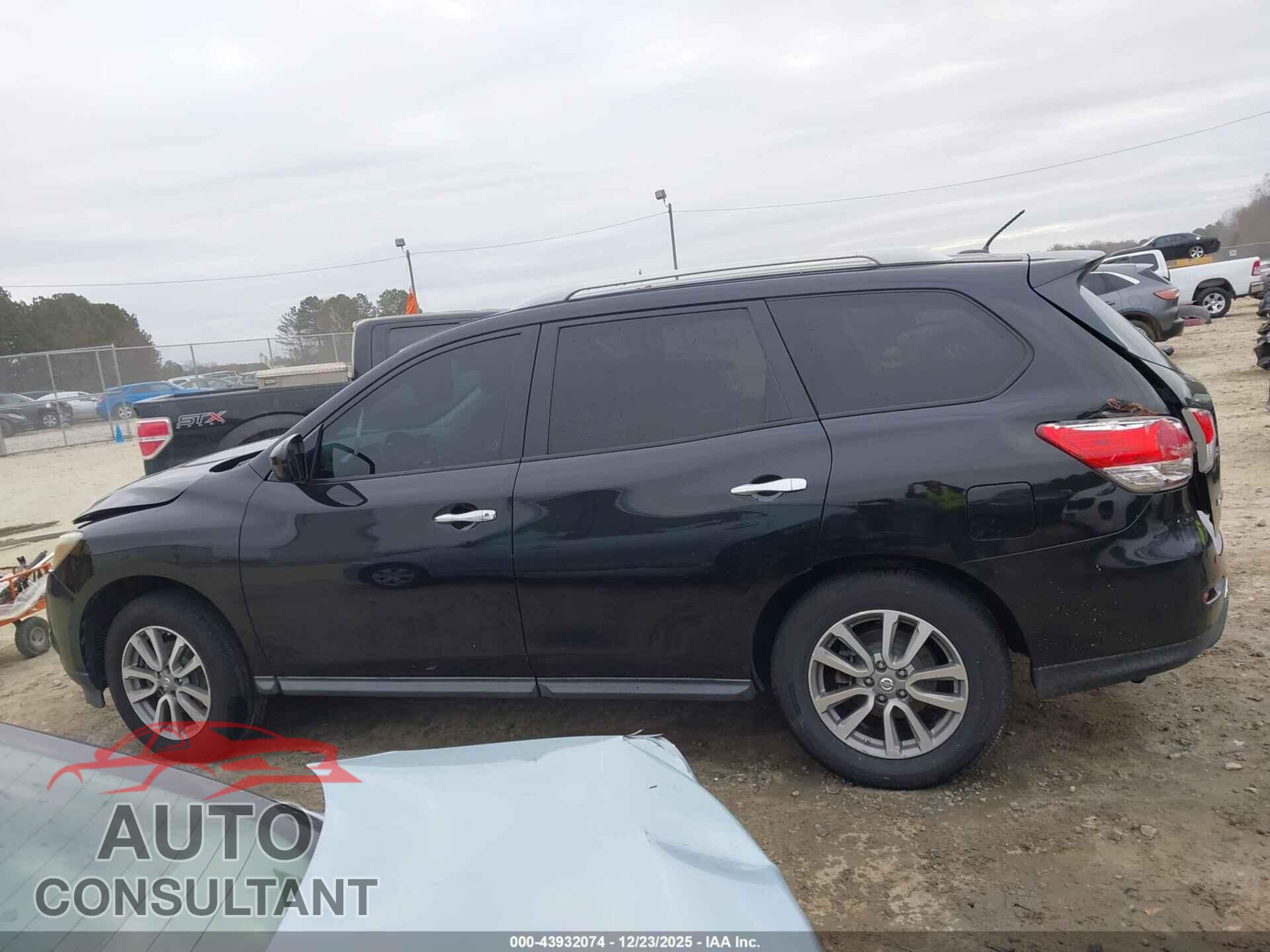 NISSAN PATHFINDER 2016 - 5N1AR2MN9GC617543