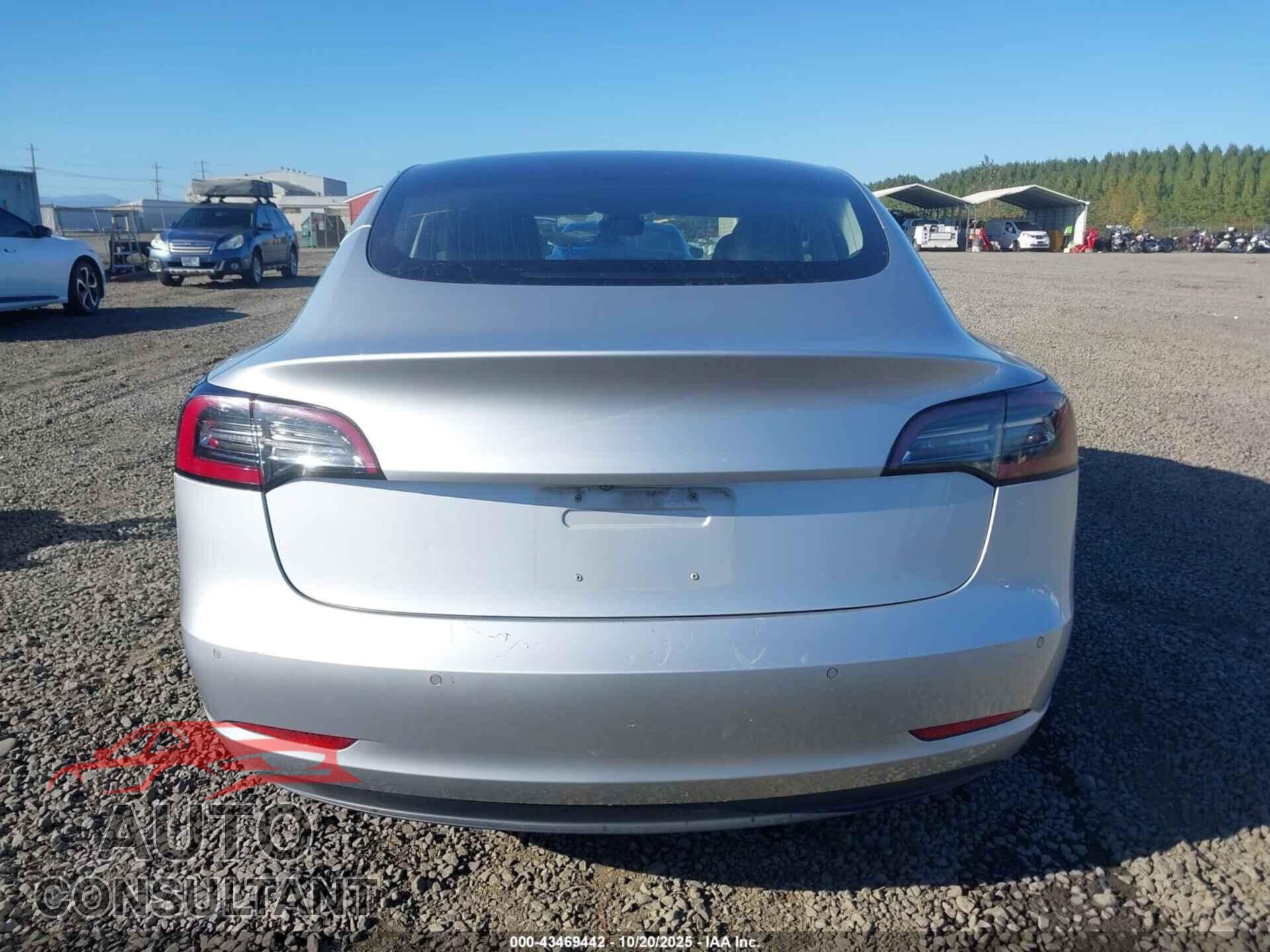 TESLA MODEL 3 2018 - 5YJ3E1EA2JF043943