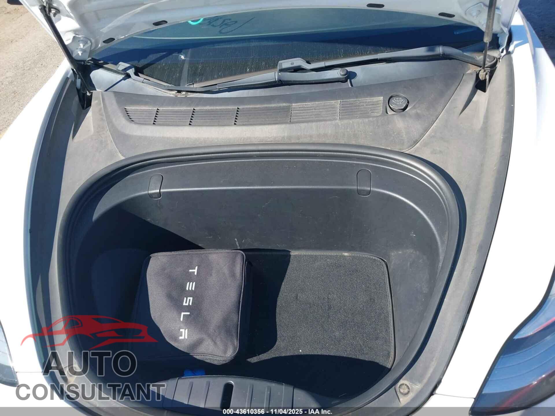 TESLA MODEL 3 2018 - 5YJ3E1EA3JF076207