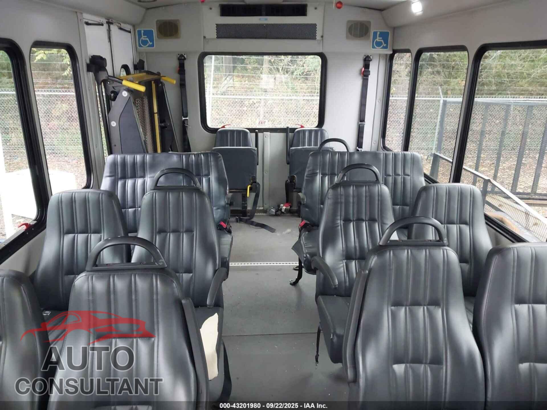 FORD E-350 CUTAWAY 2015 - 1FDEE3FS2FDA07465