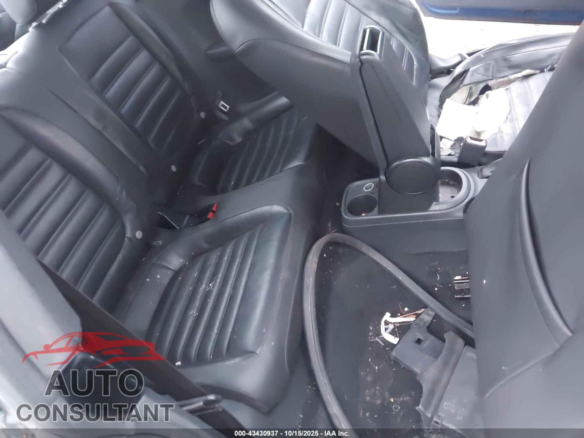 VOLKSWAGEN BEETLE 2012 - 3VWVA7AT3CM608873