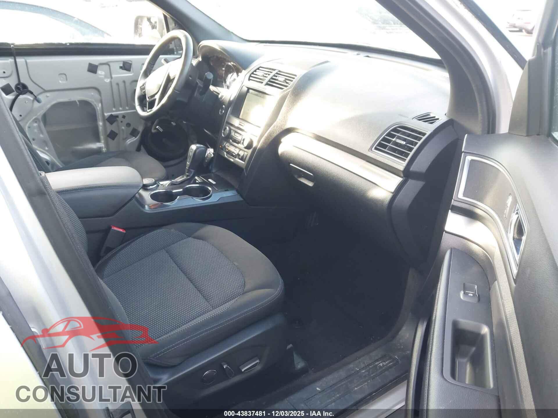 FORD EXPLORER 2018 - 1FM5K8D84JGB37610