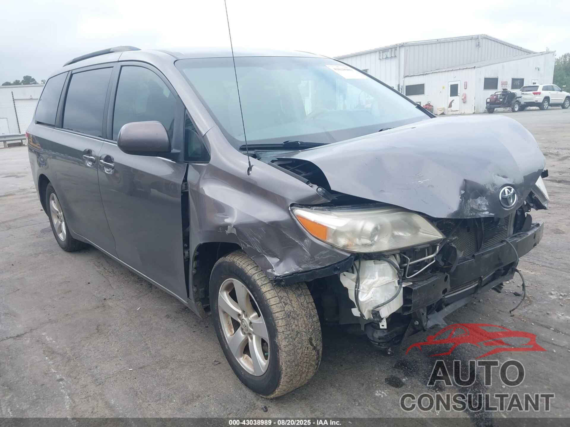 TOYOTA SIENNA 2014 - 5TDKK3DC2ES459012