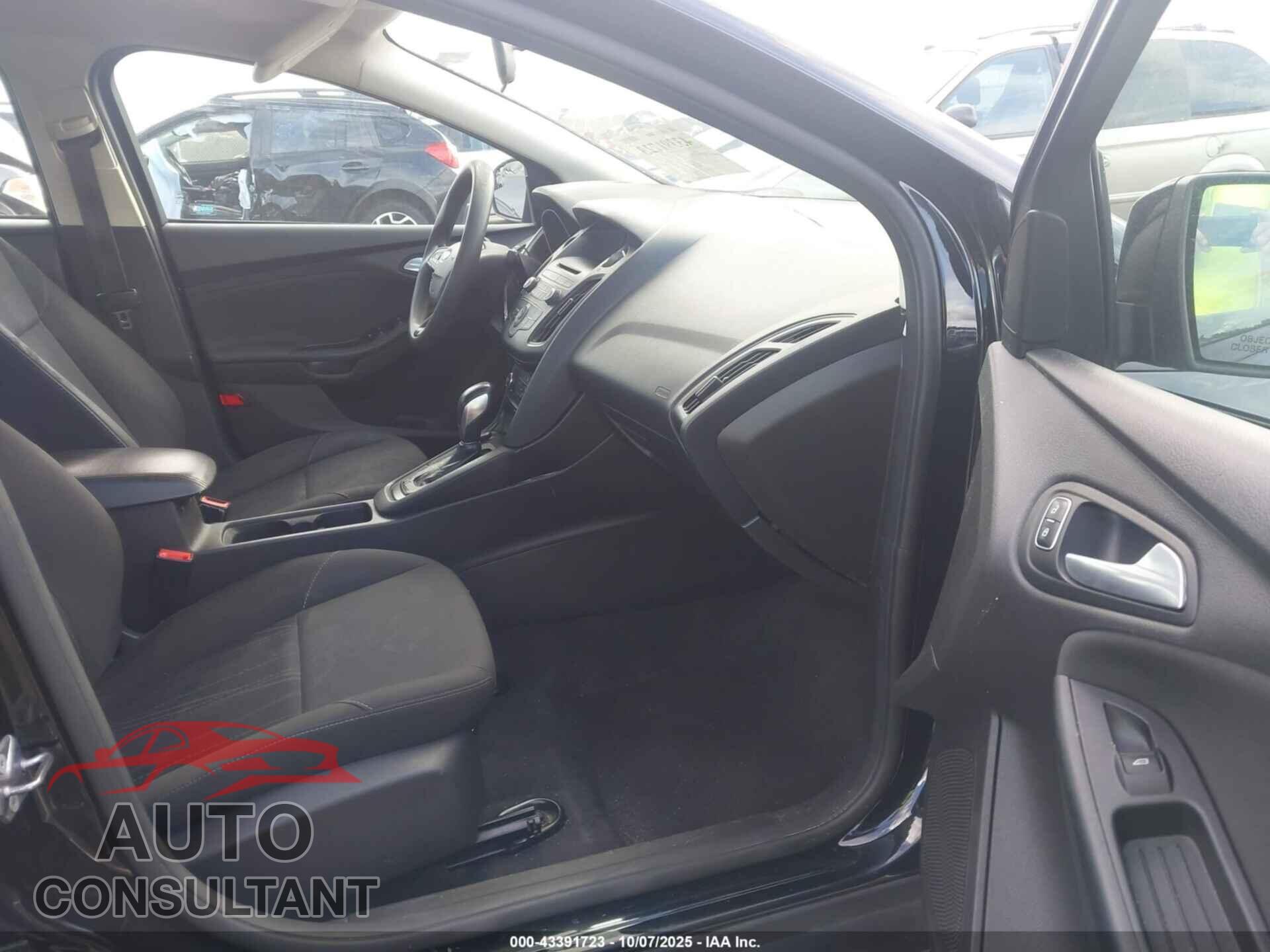 FORD FOCUS 2017 - 1FADP3F29HL240221
