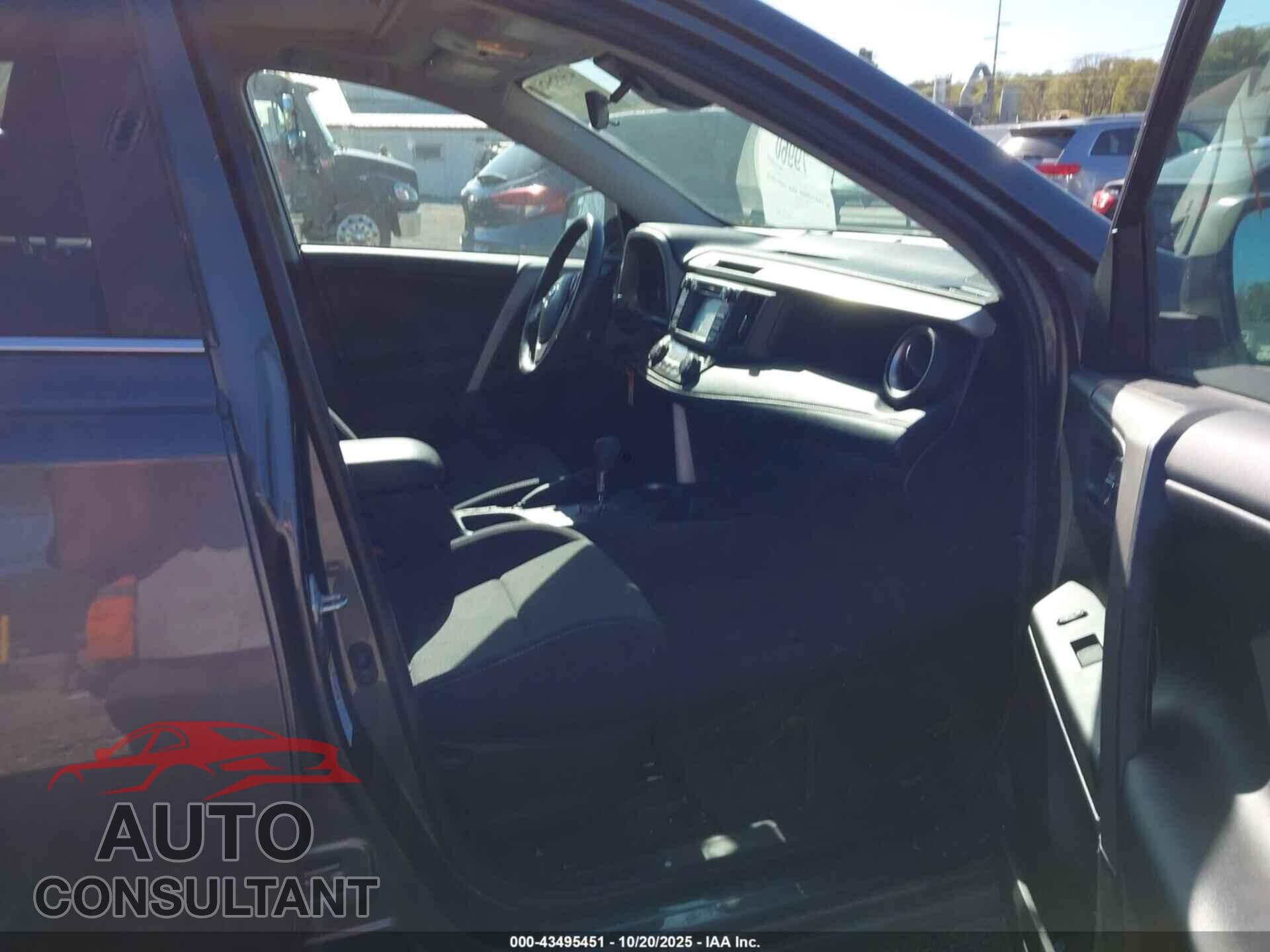TOYOTA RAV4 2011 - JTMDF4DV7BD042674