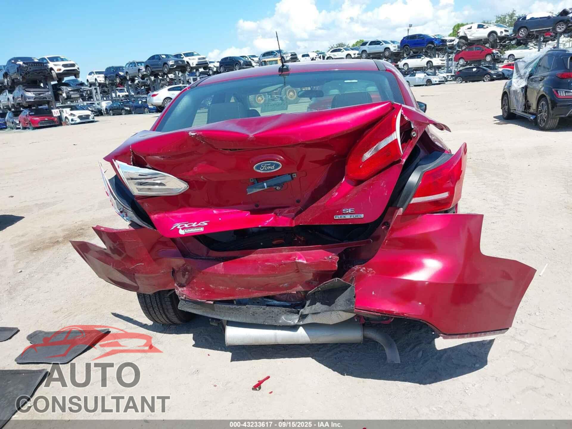 FORD FOCUS 2015 - 1FADP3F29FL345550