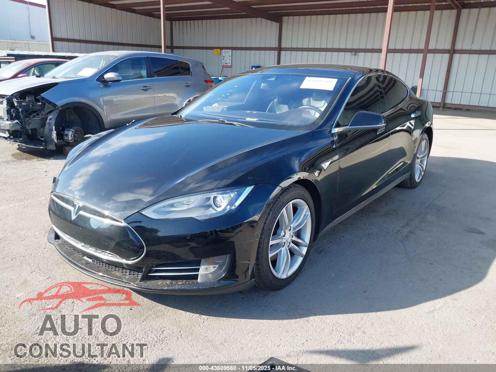 TESLA MODEL S 2015 - 5YJSA1E19FF116630