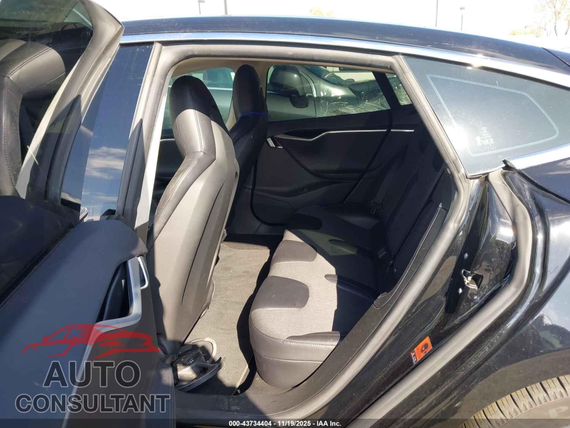 TESLA MODEL S 2016 - 5YJSA1E11GF126473