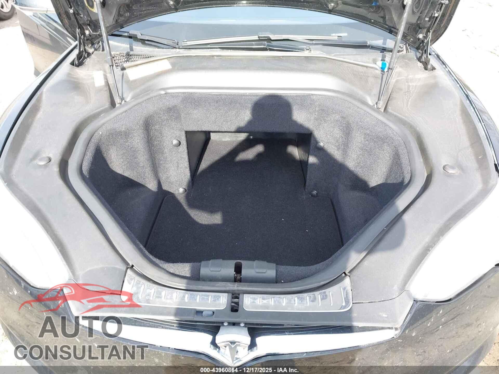 TESLA MODEL S 2013 - 5YJSA1DP6DFP26164