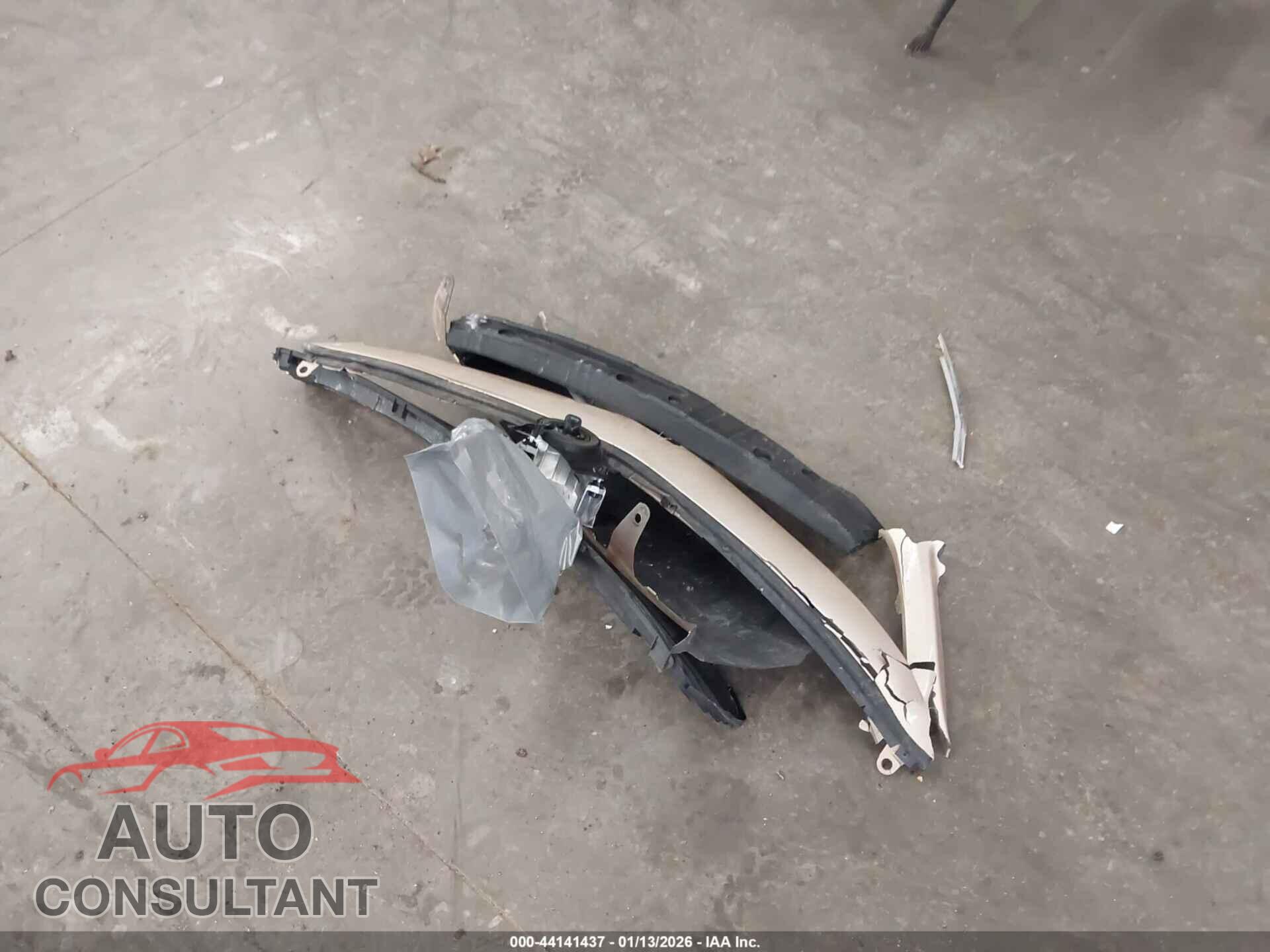 TOYOTA COROLLA 2012 - 2T1BU4EE8CC906187