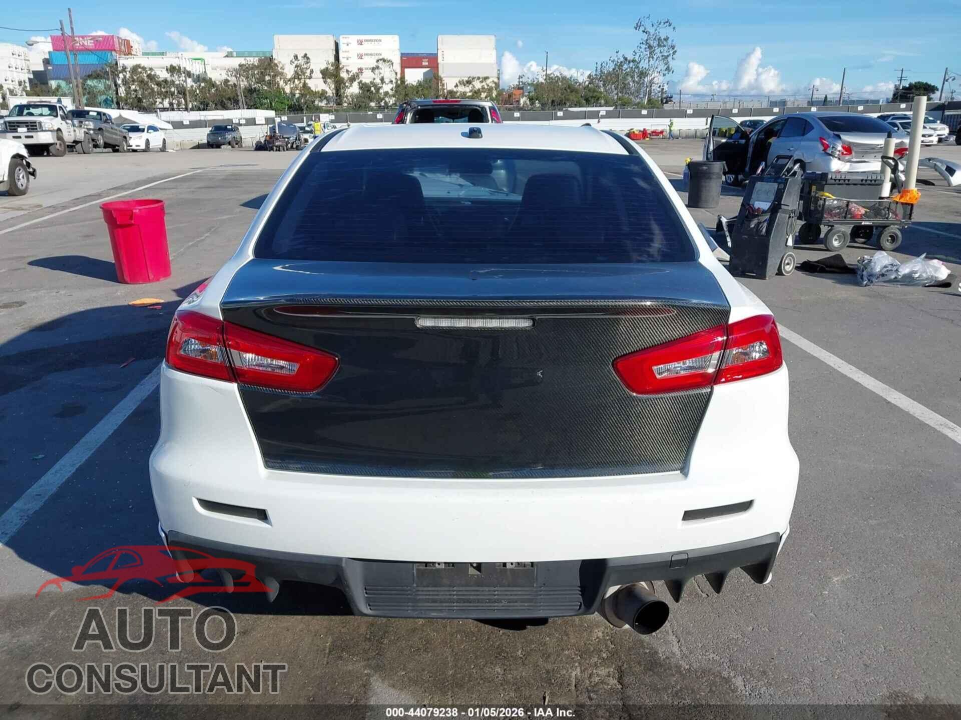 MITSUBISHI LANCER EVOLUTION 2015 - JA32W8FV2FU018220