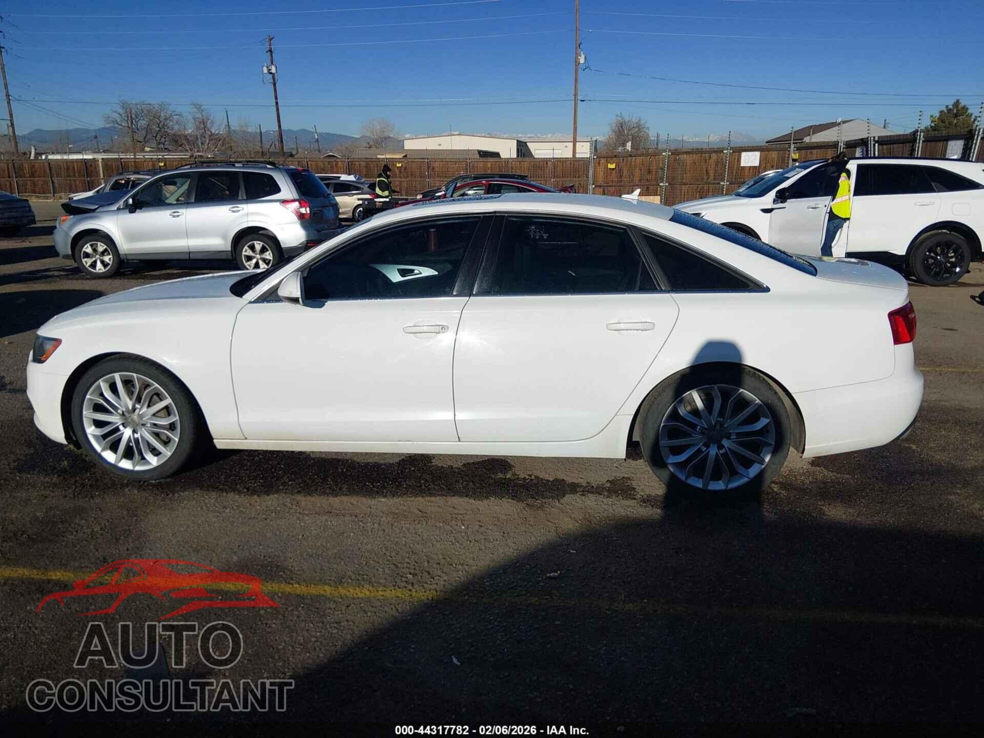 AUDI A6 2013 - WAUGGAFC2DN013999