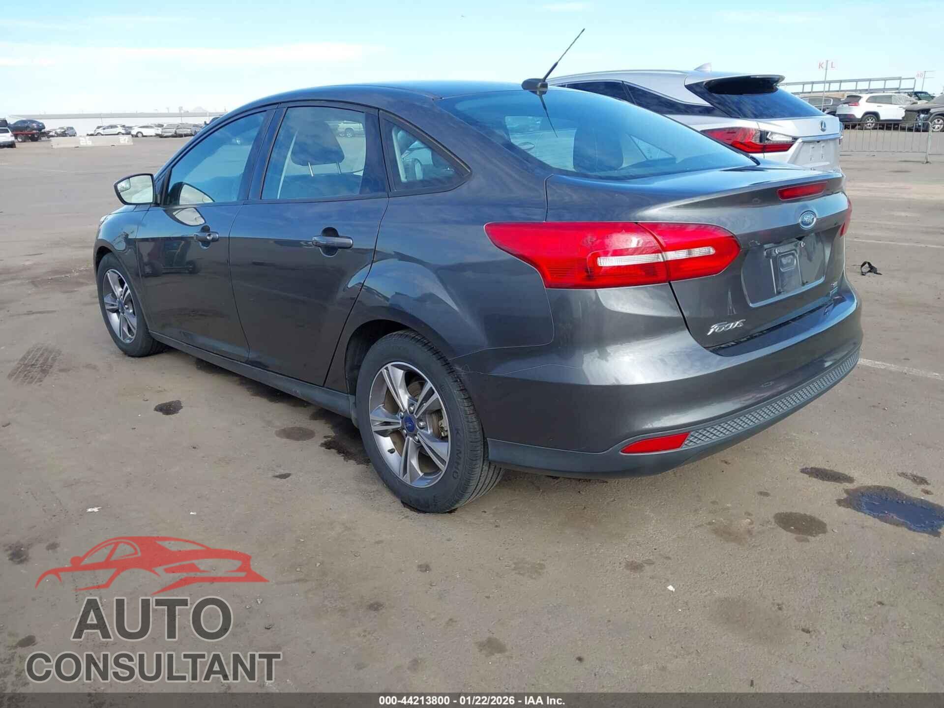 FORD FOCUS 2018 - 1FADP3FE7JL200722
