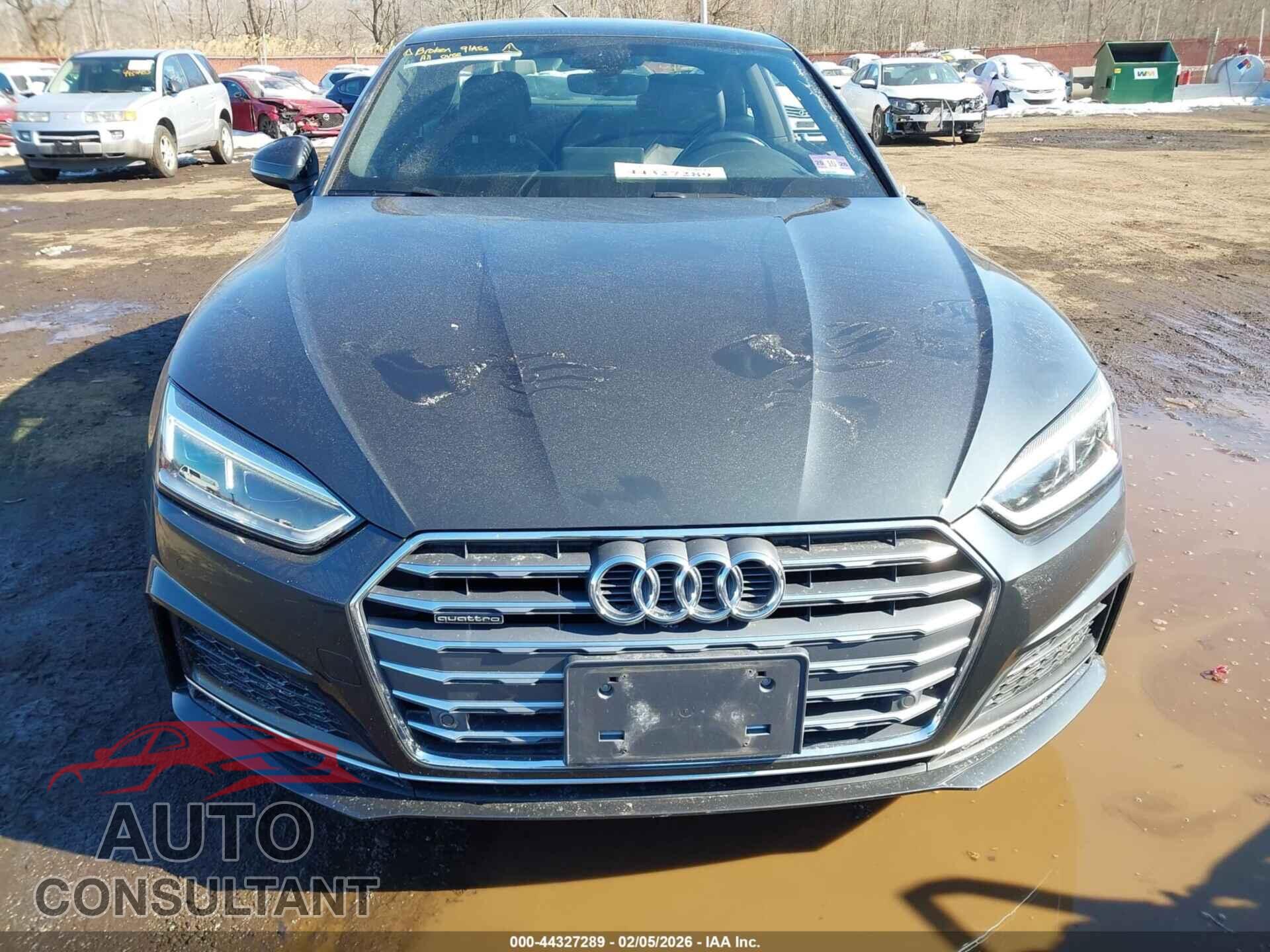 AUDI A5 2018 - WAUTNAF57JA045016