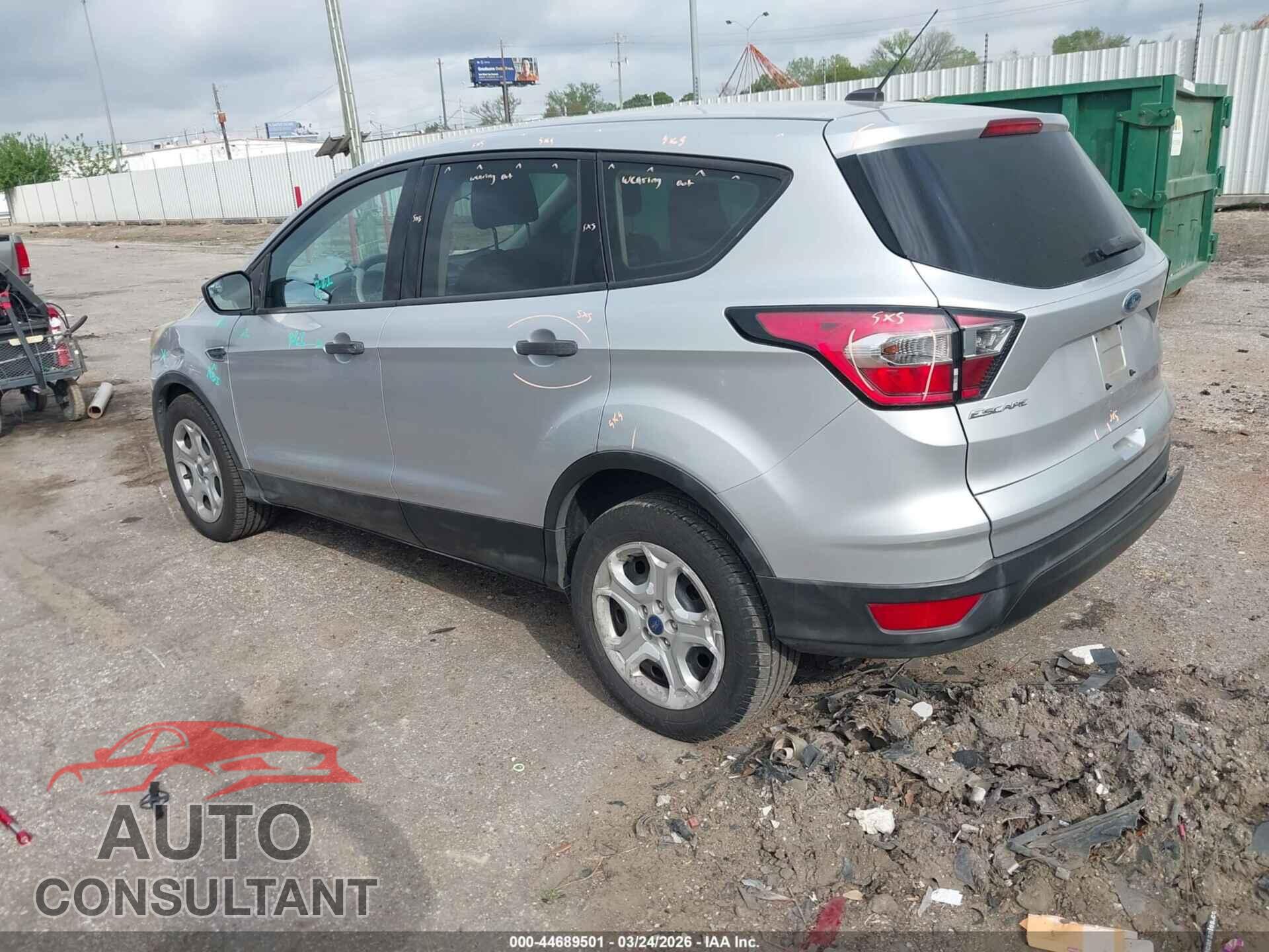 FORD ESCAPE 2017 - 1FMCU0F79HUC00347