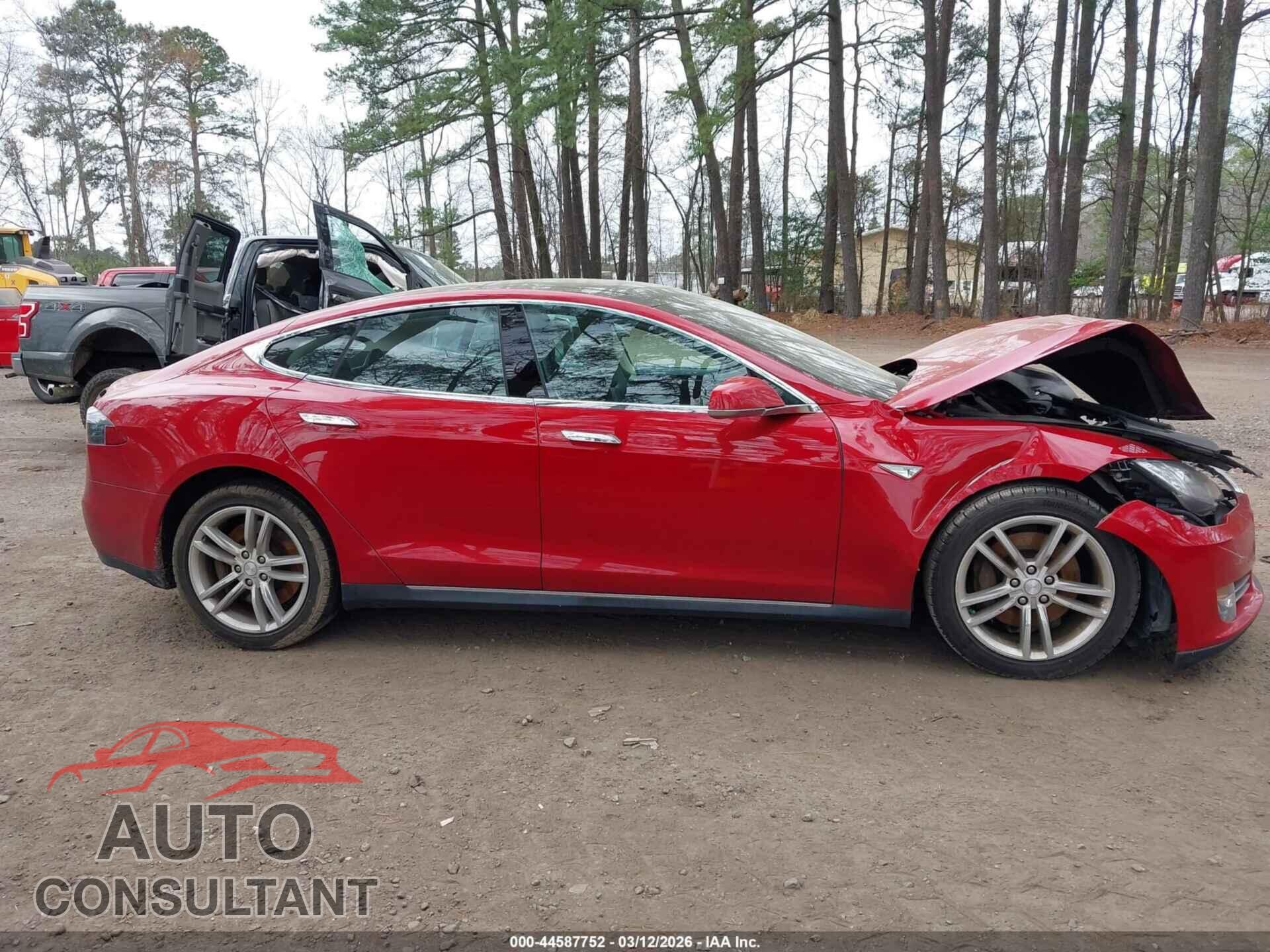 TESLA MODEL S 2014 - 5YJSA1S14EFP28737