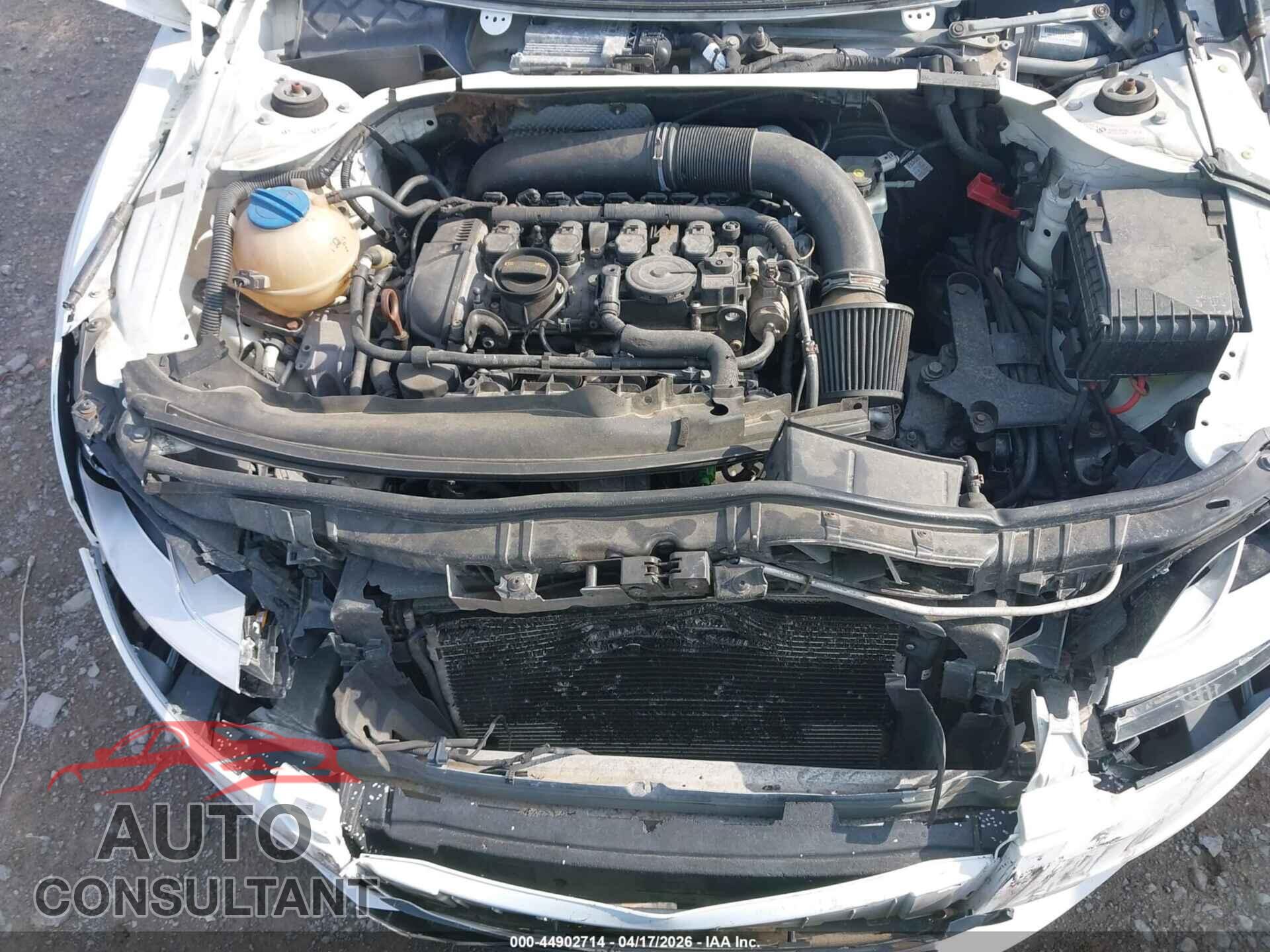 AUDI TT 2013 - TRUKFAFK0D1000656