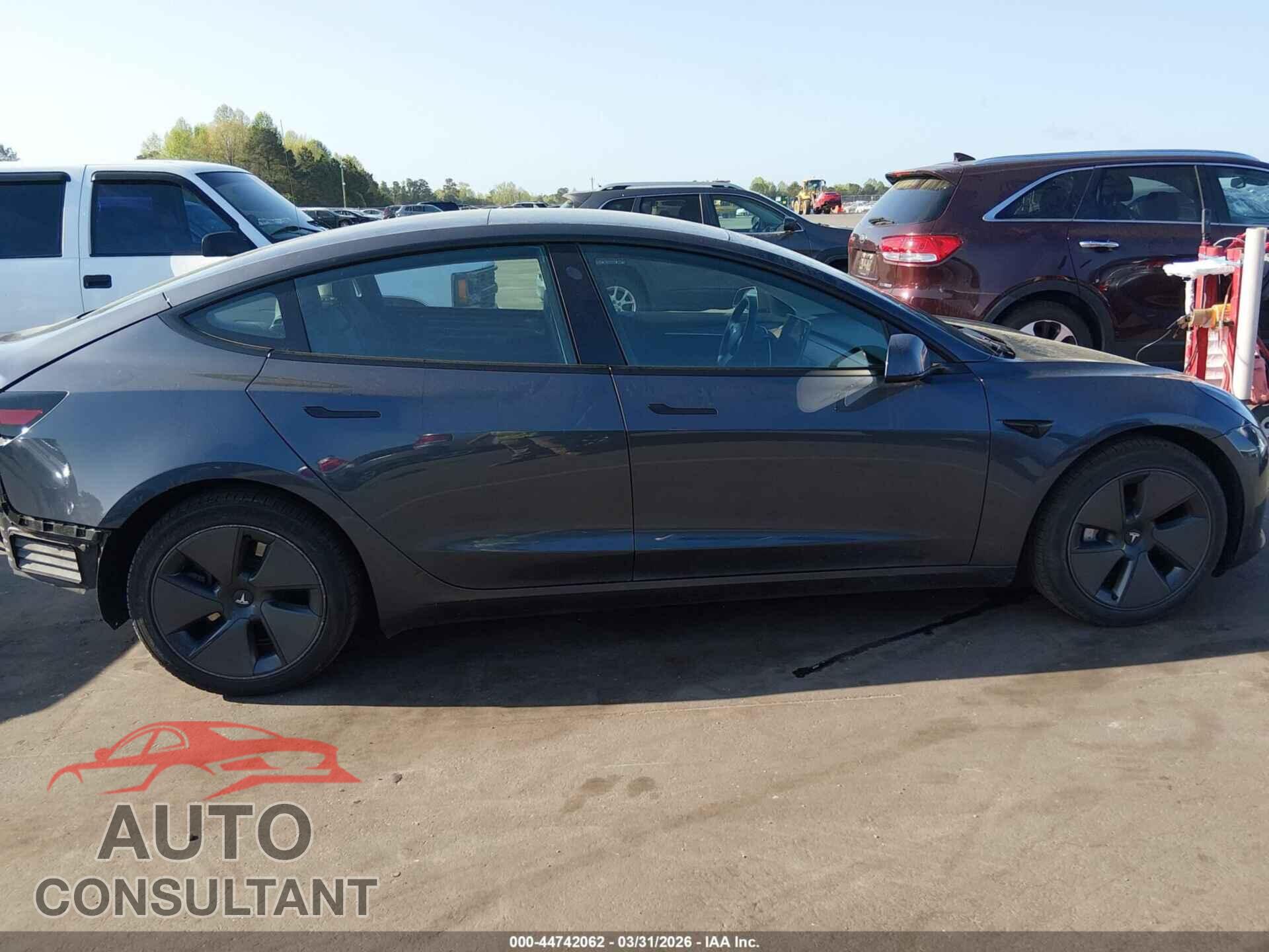 TESLA MODEL 3 2023 - 5YJ3E1EA7PF687253