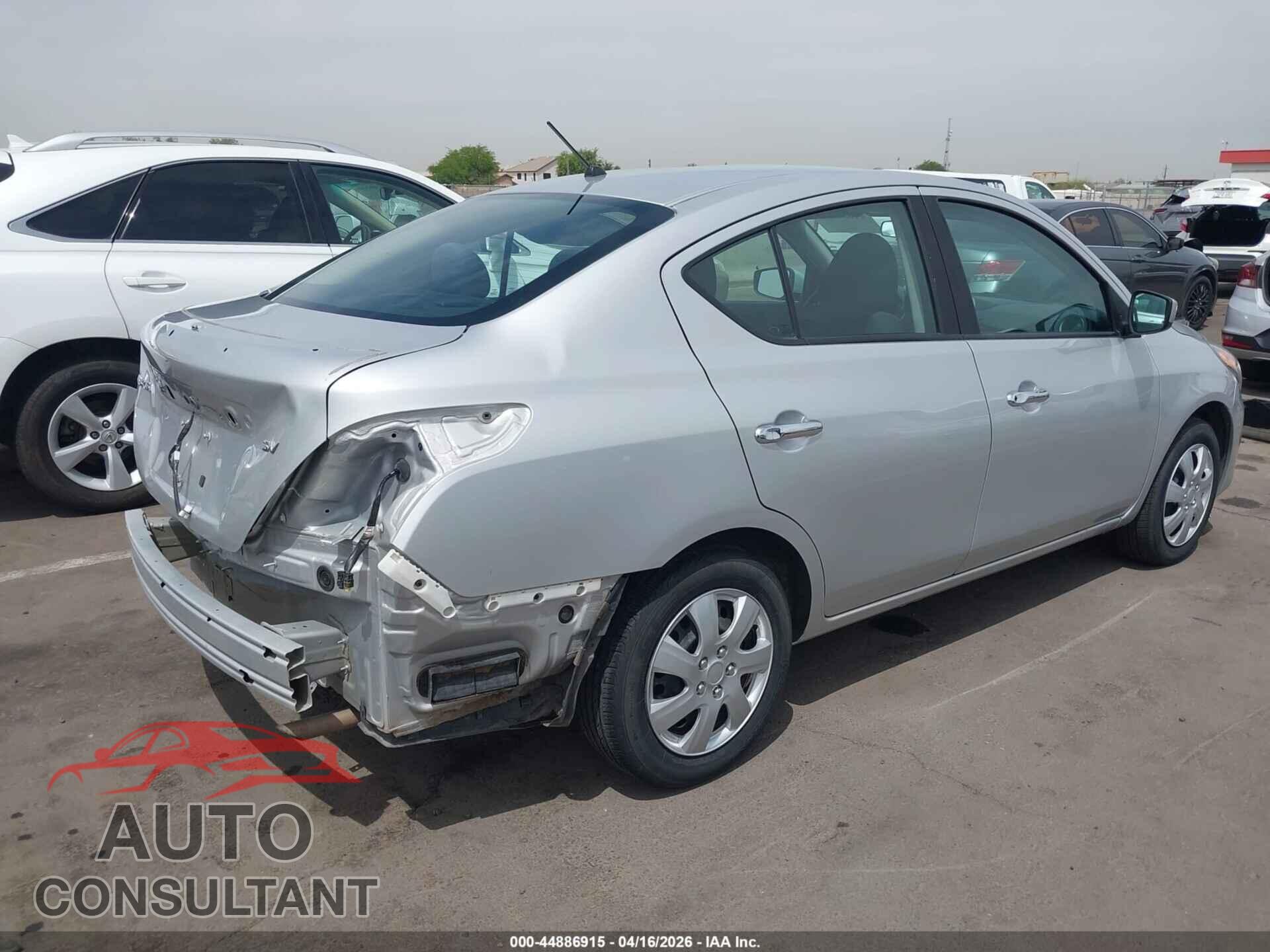 NISSAN VERSA 2019 - 3N1CN7AP3KL872040