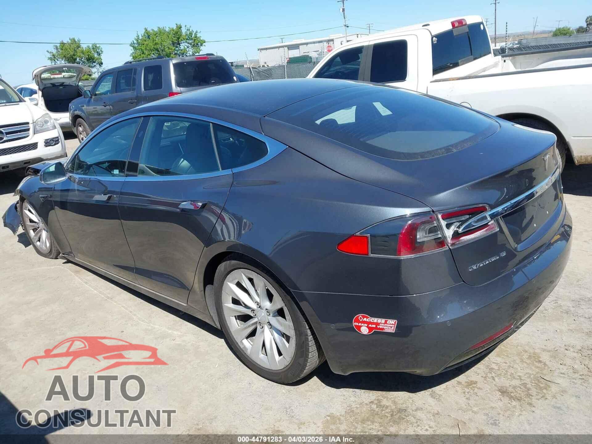 TESLA MODEL S 2017 - 5YJSA1E10HF206557
