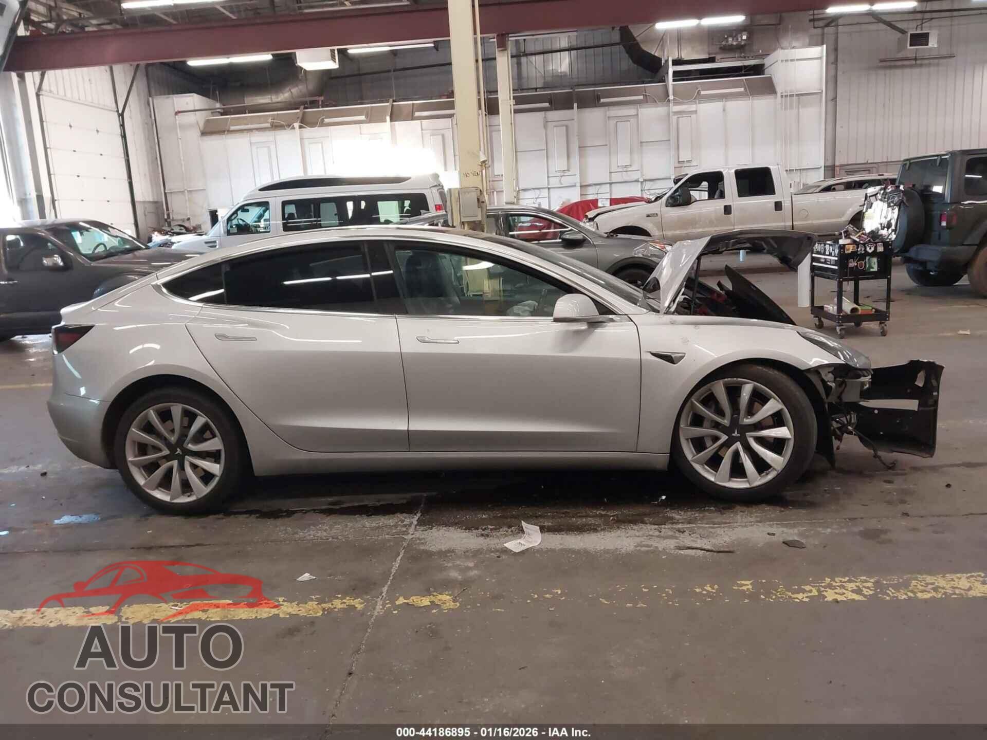TESLA MODEL 3 2018 - 5YJ3E1EA9JF004587