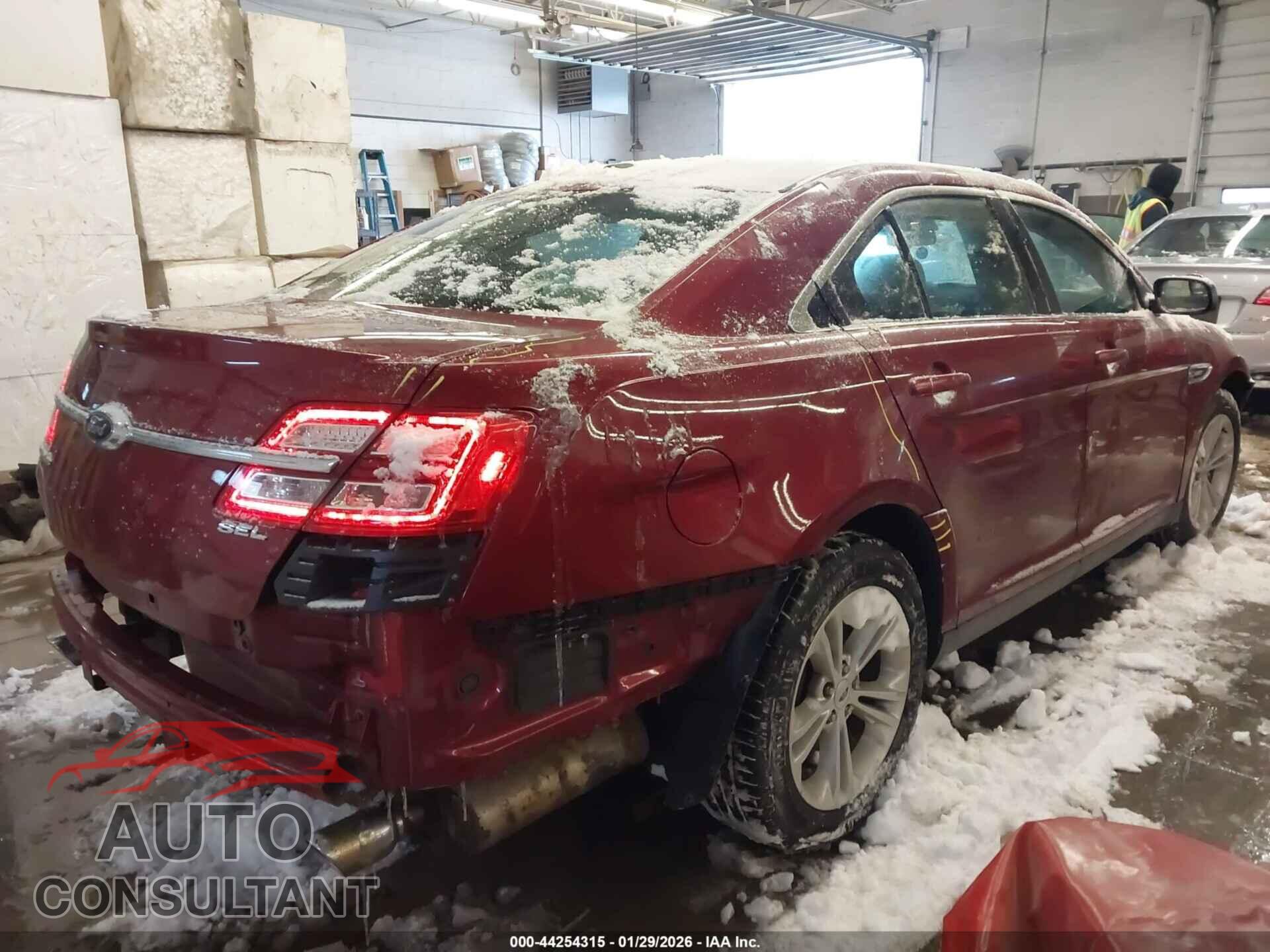 FORD TAURUS 2019 - 1FAHP2H8XKG100143