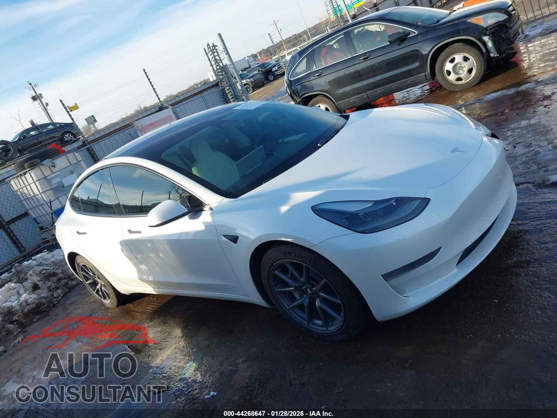 TESLA MODEL 3 2021 - 5YJ3E1EB6MF993199