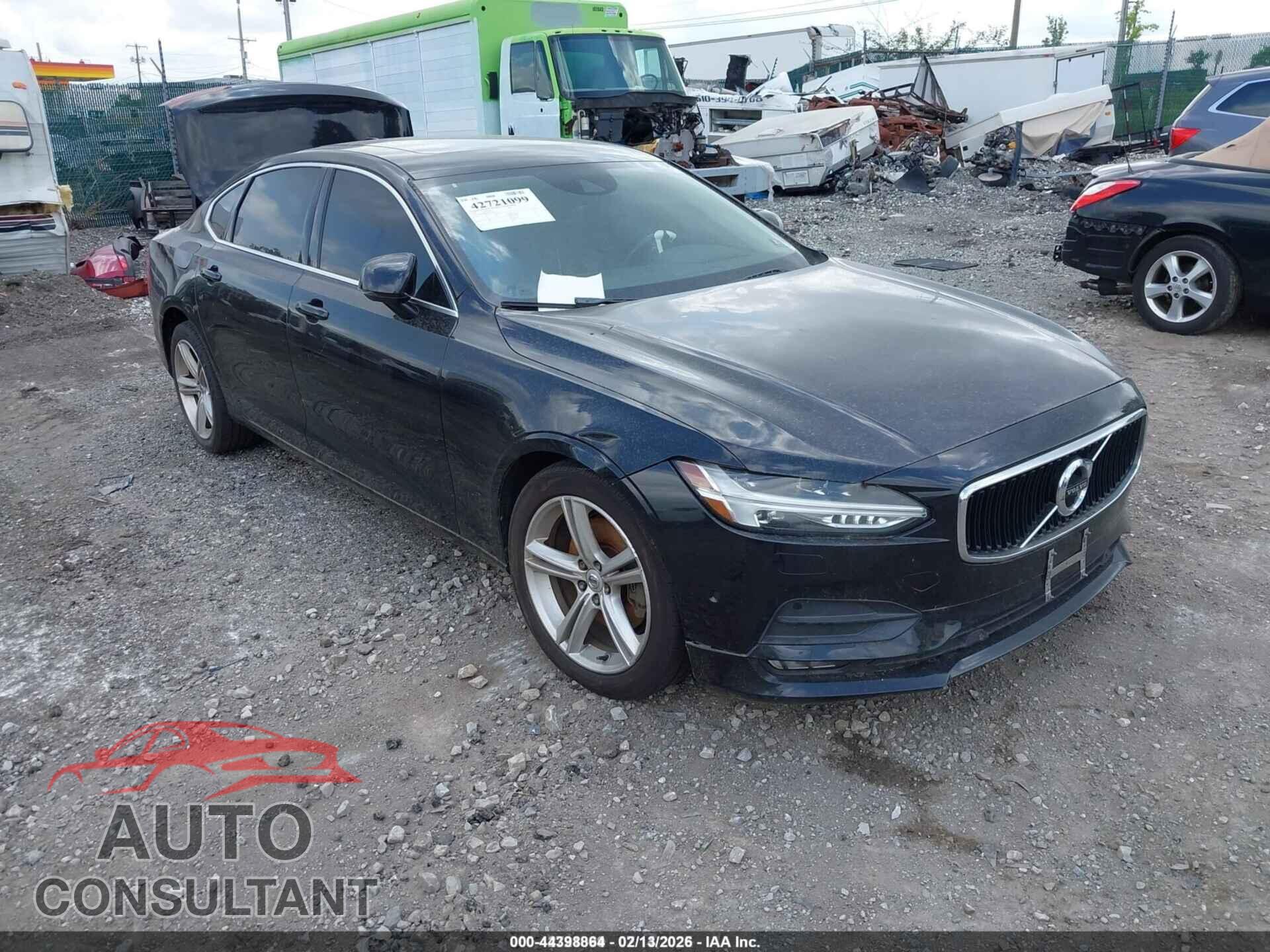 VOLVO S90 2018 - LVY982MK1JP029130