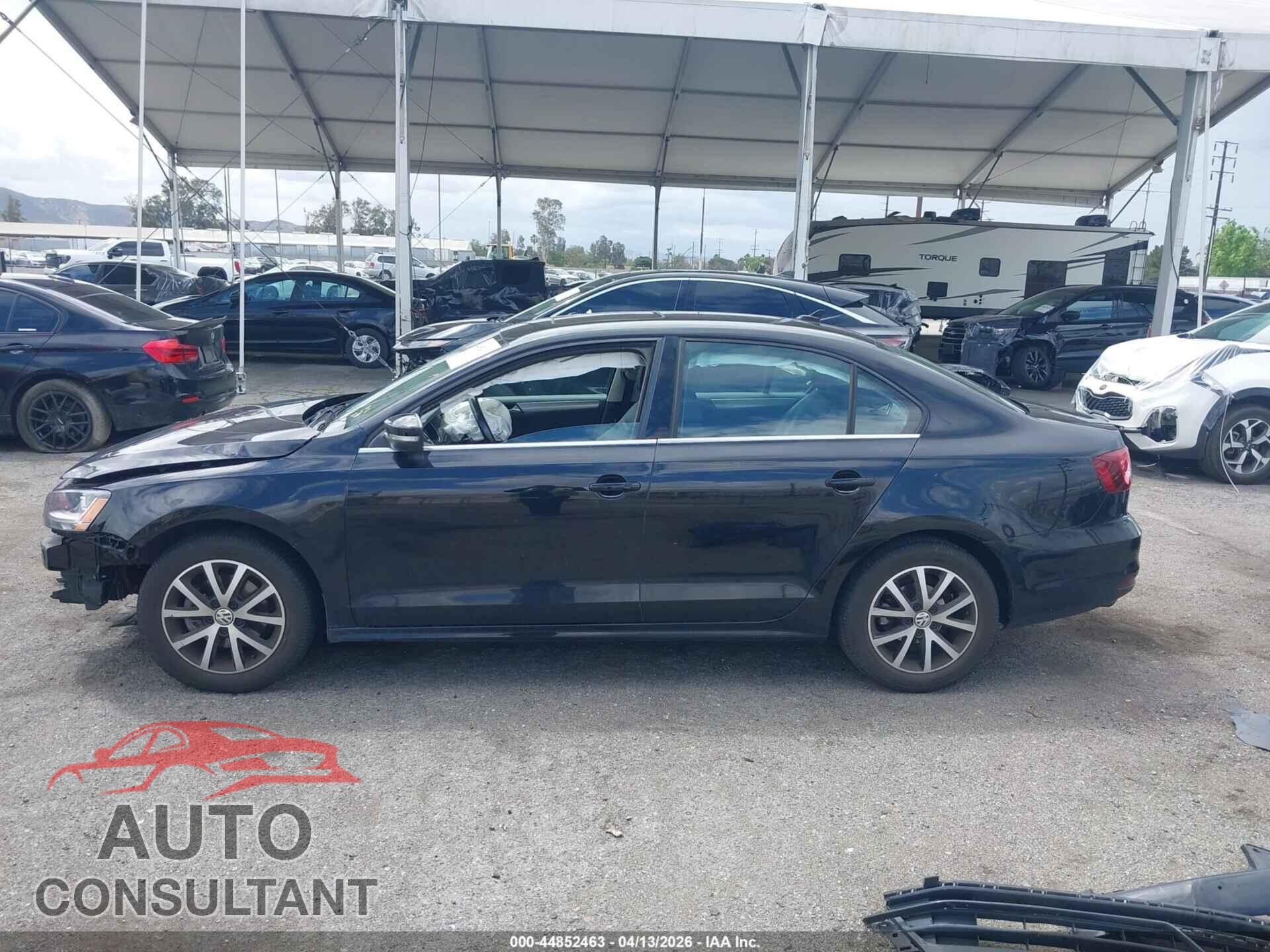 VOLKSWAGEN JETTA 2017 - 3VWDB7AJ3HM335920