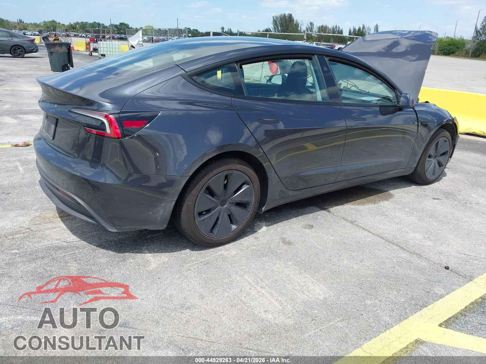 TESLA MODEL 3 2025 - 5YJ3E1EA2SF985864