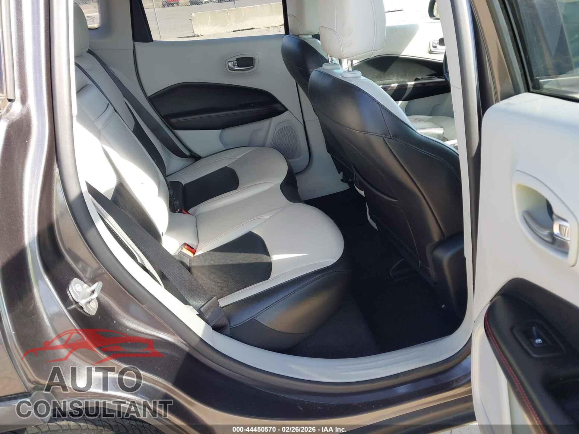 JEEP COMPASS 2020 - 3C4NJCCB2LT158283