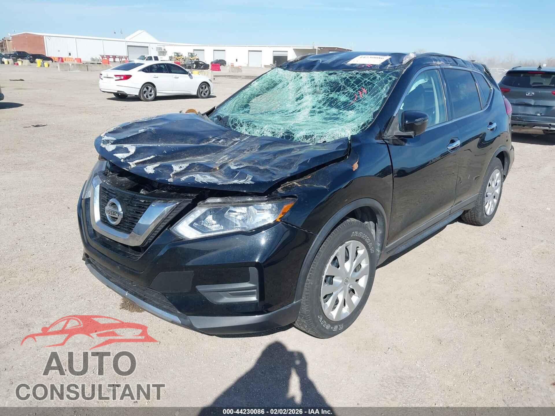 NISSAN ROGUE 2017 - KNMAT2MT2HP528038