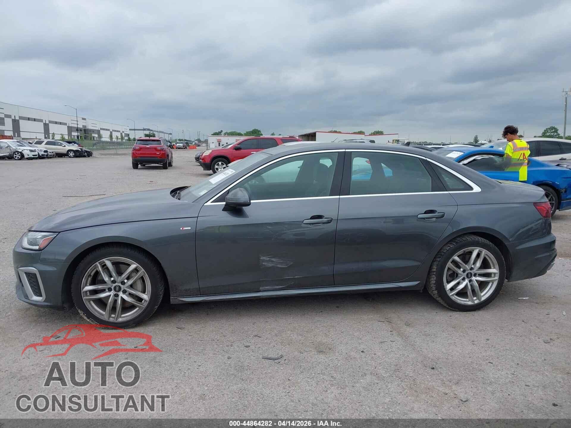 AUDI A4 2022 - WAUEAAF4XNN014319