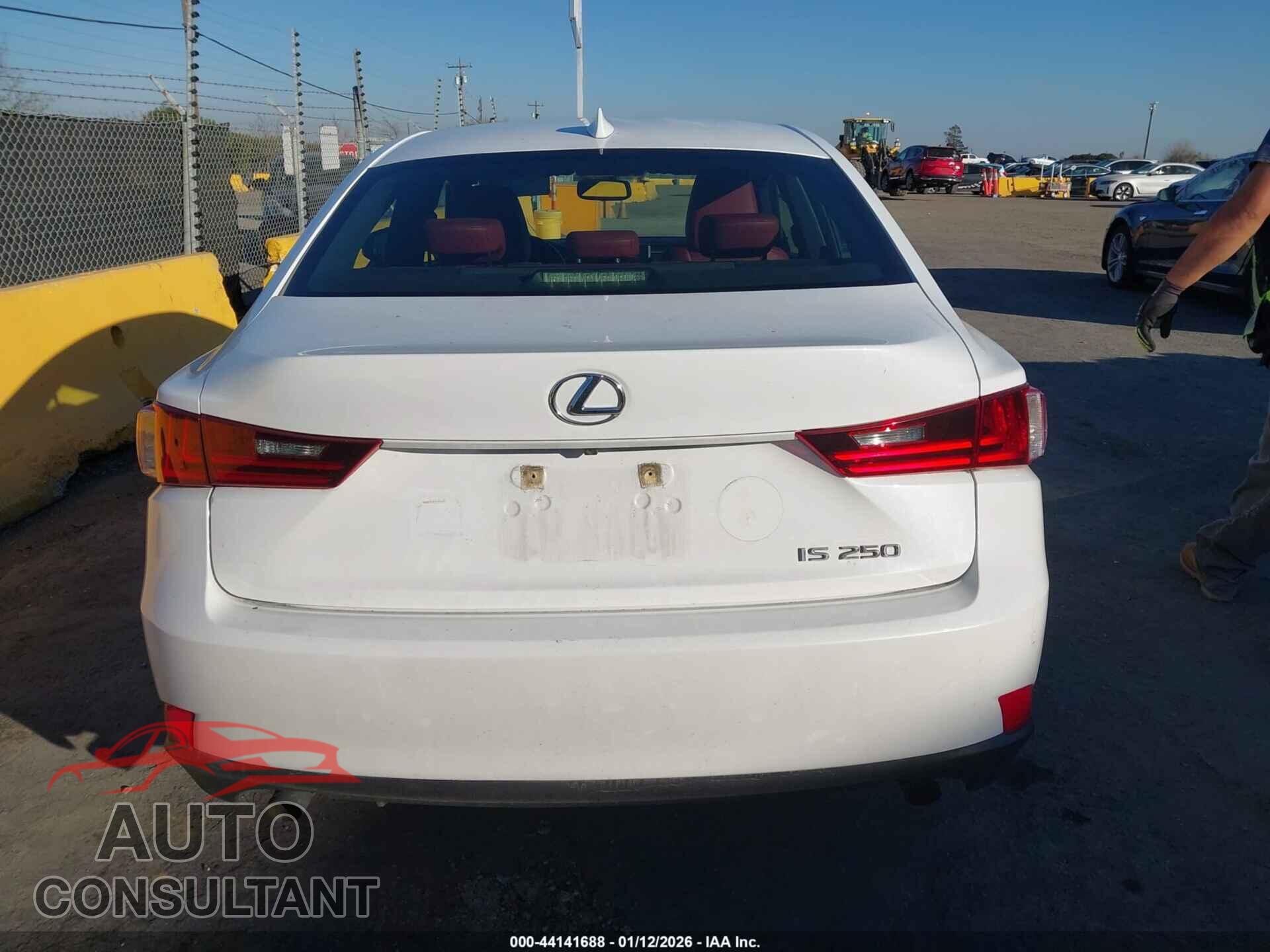 LEXUS IS 250 2014 - JTHBF1D22E5035480