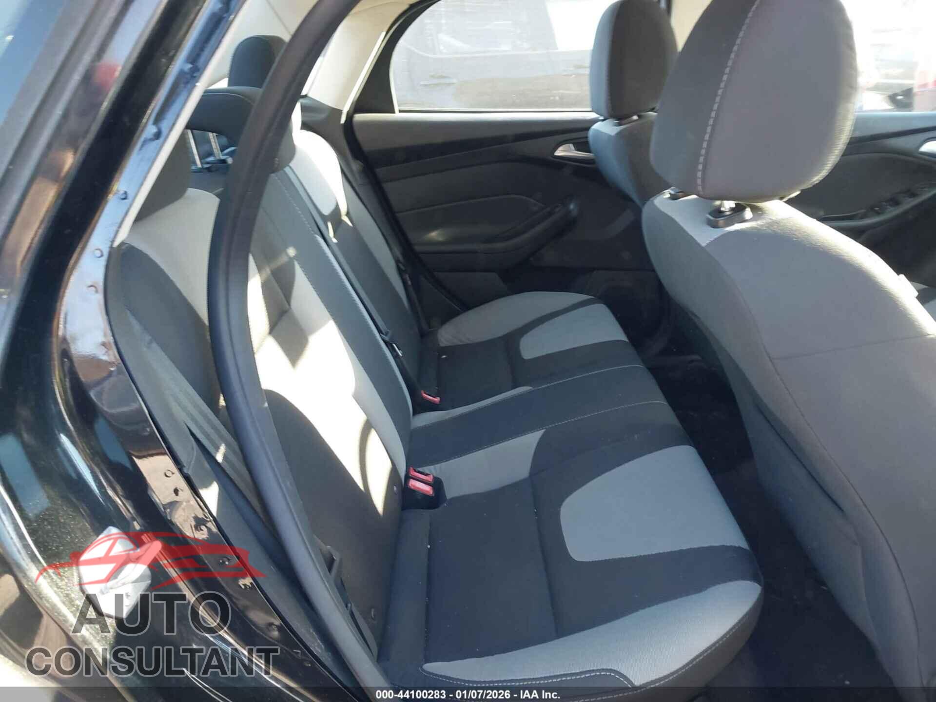 FORD FOCUS 2014 - 1FADP3F21EL371123