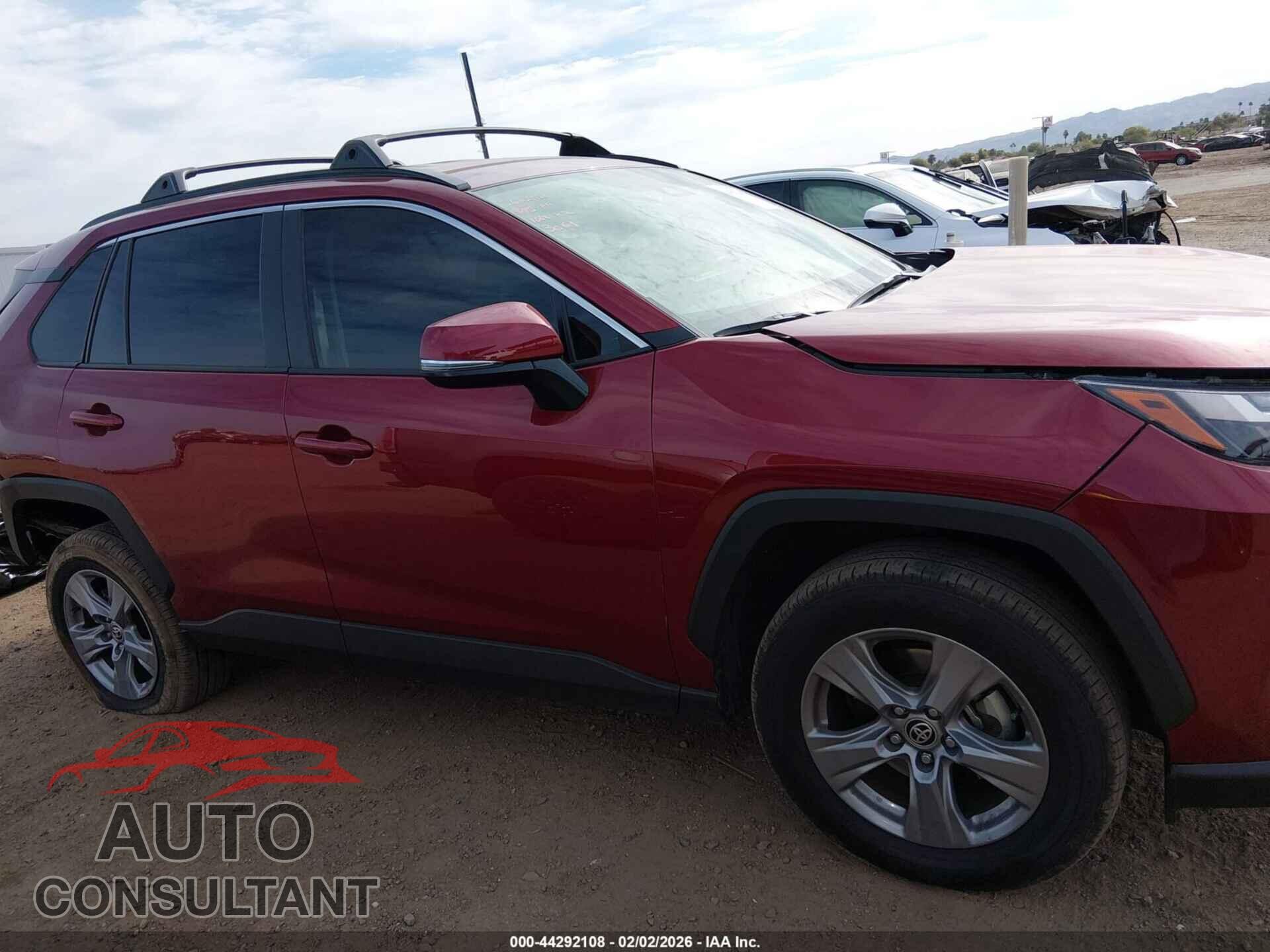 TOYOTA RAV4 2023 - JTMP1RFV2PD093061