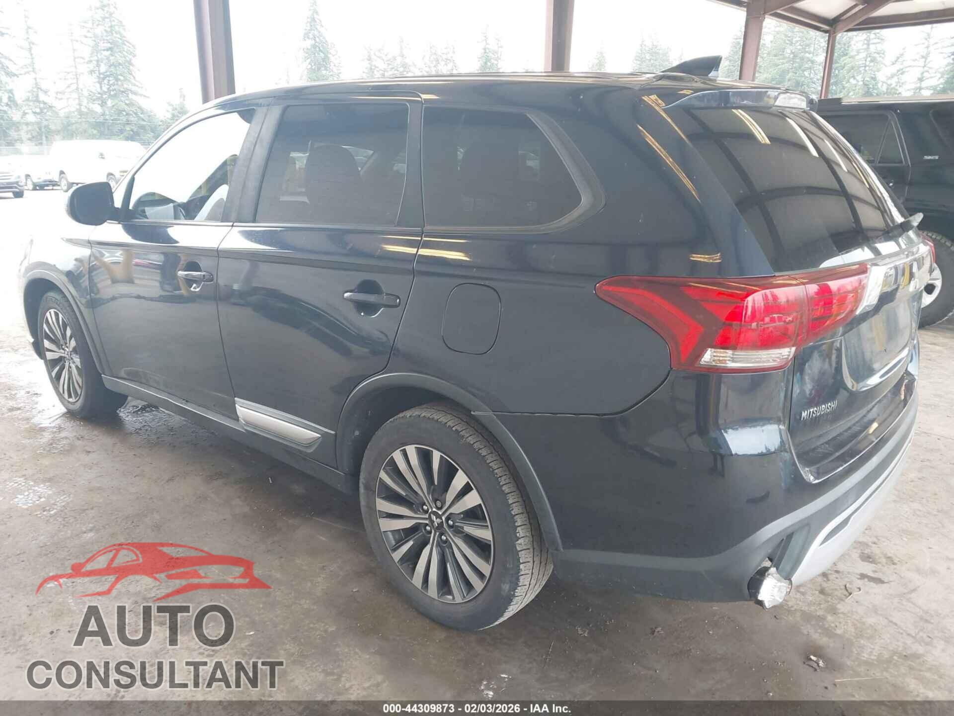 MITSUBISHI OUTLANDER 2019 - JA4AD3A36KZ008535