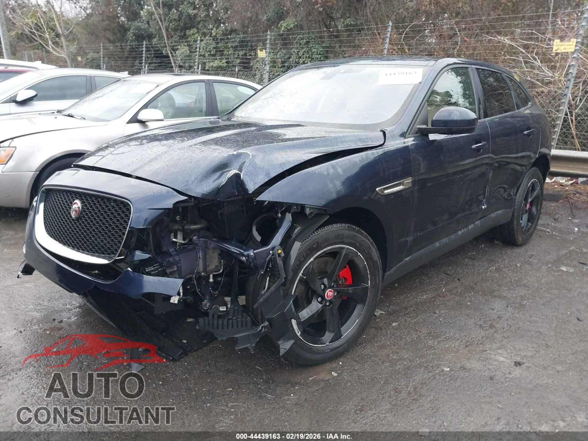 JAGUAR F-PACE 2017 - SADCJ2BV8HA058804