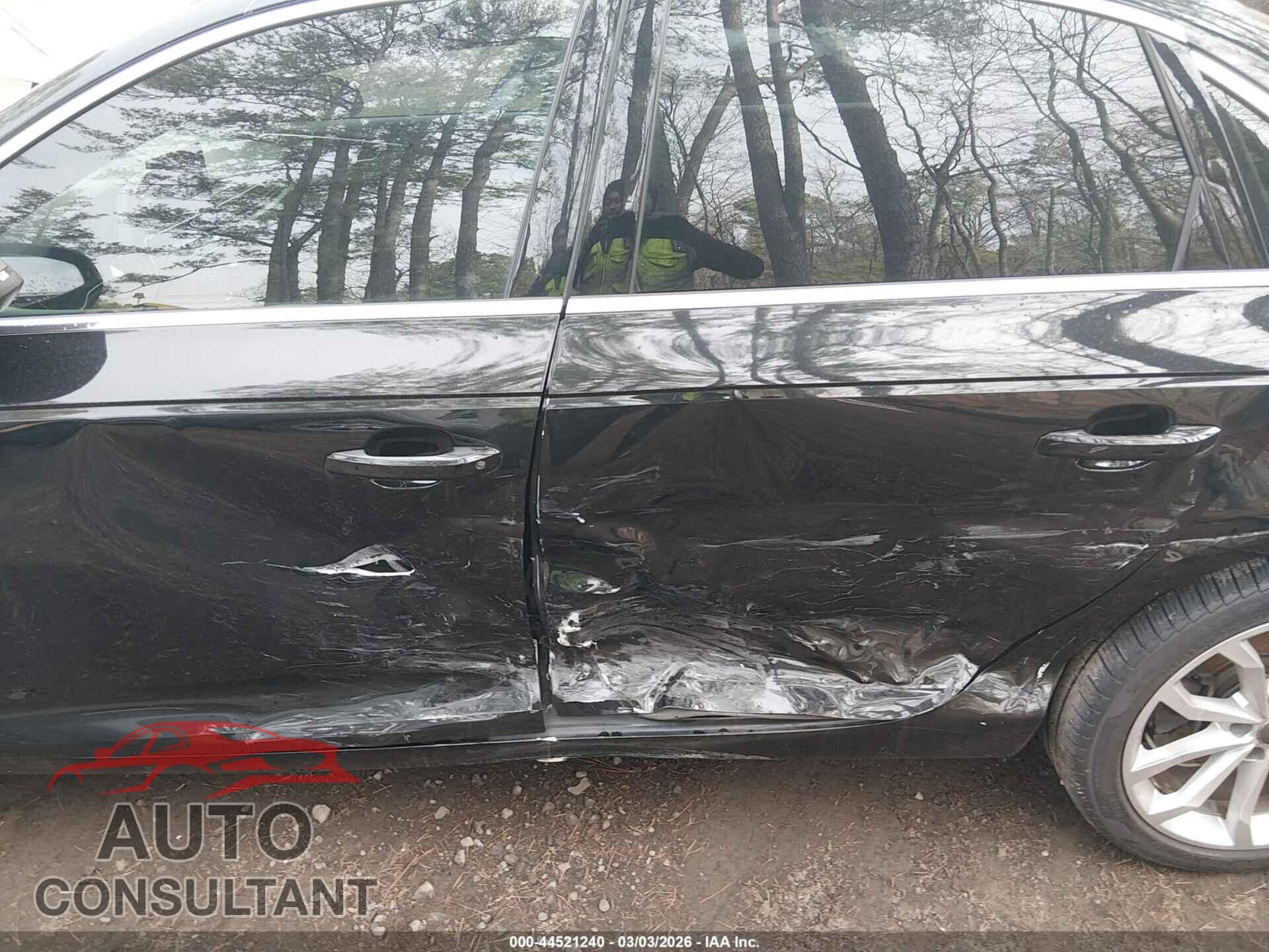 AUDI A4 2019 - WAUGMAF46KN008206