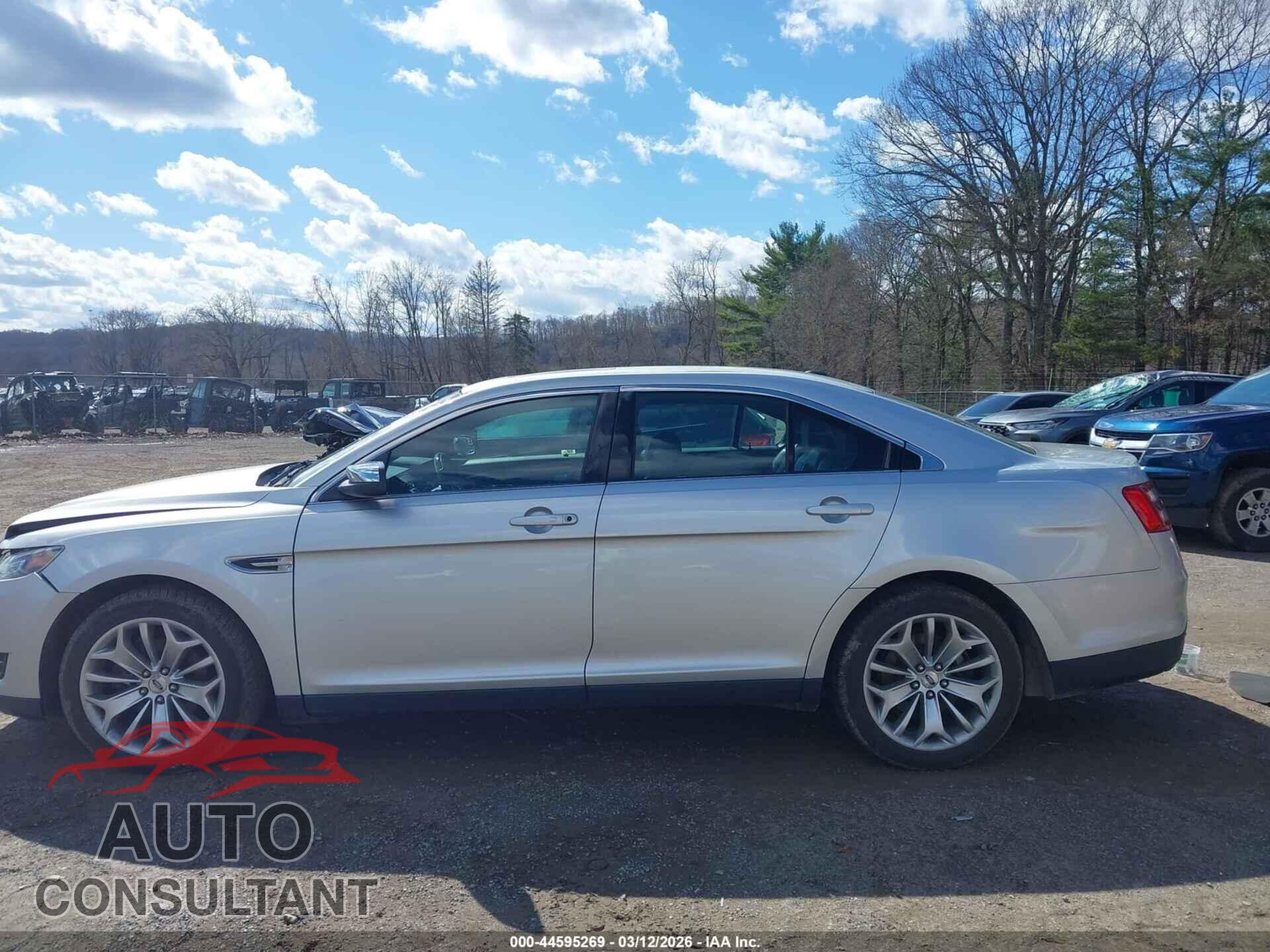 FORD TAURUS 2016 - 1FAHP2F82GG120252
