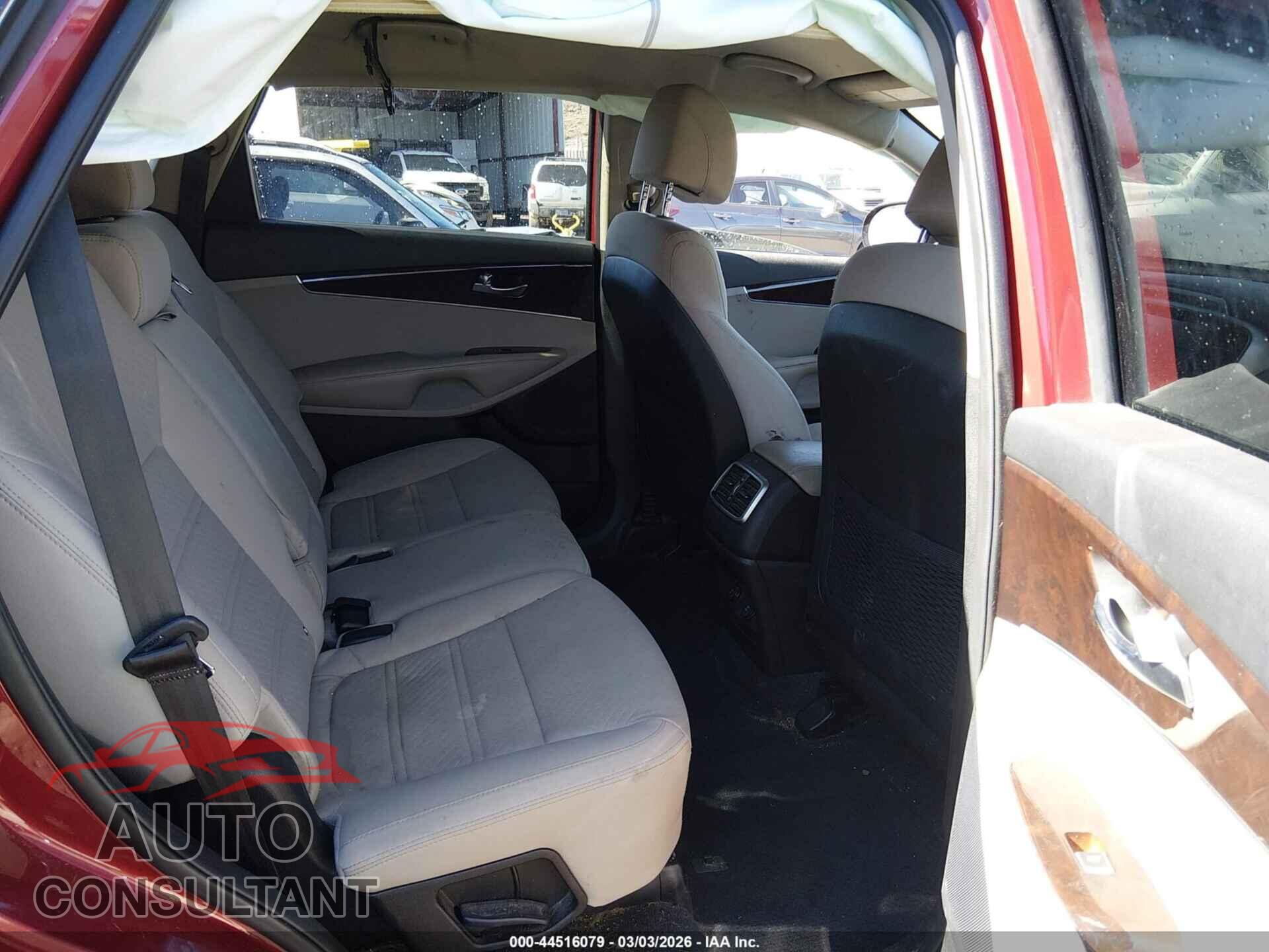 KIA SORENTO 2017 - 5XYPGDA5XHG284934