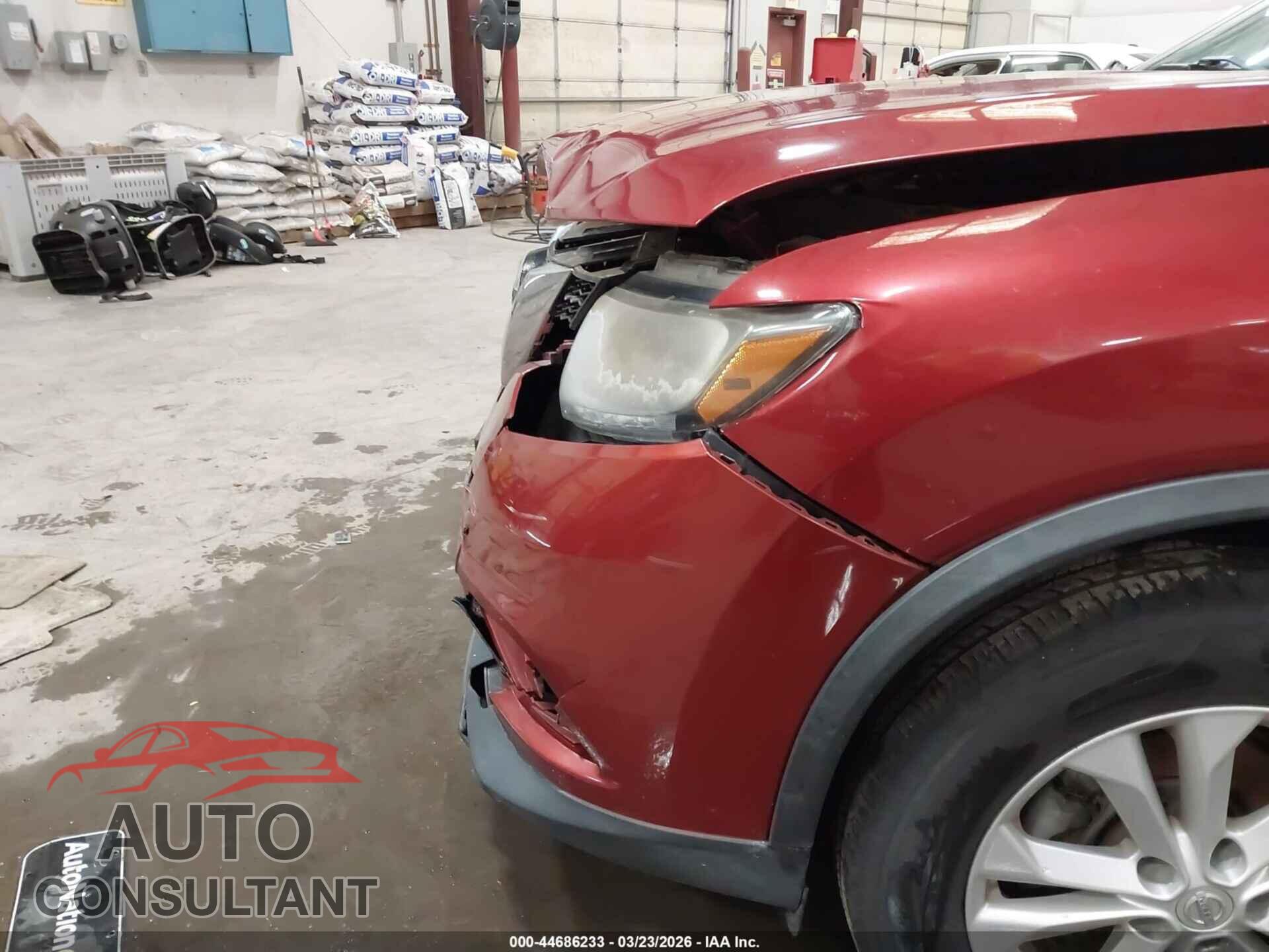NISSAN ROGUE 2015 - KNMAT2MV2FP575357