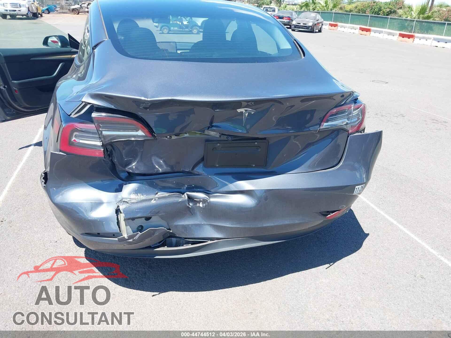TESLA MODEL 3 2023 - 5YJ3E1EAXPF676103