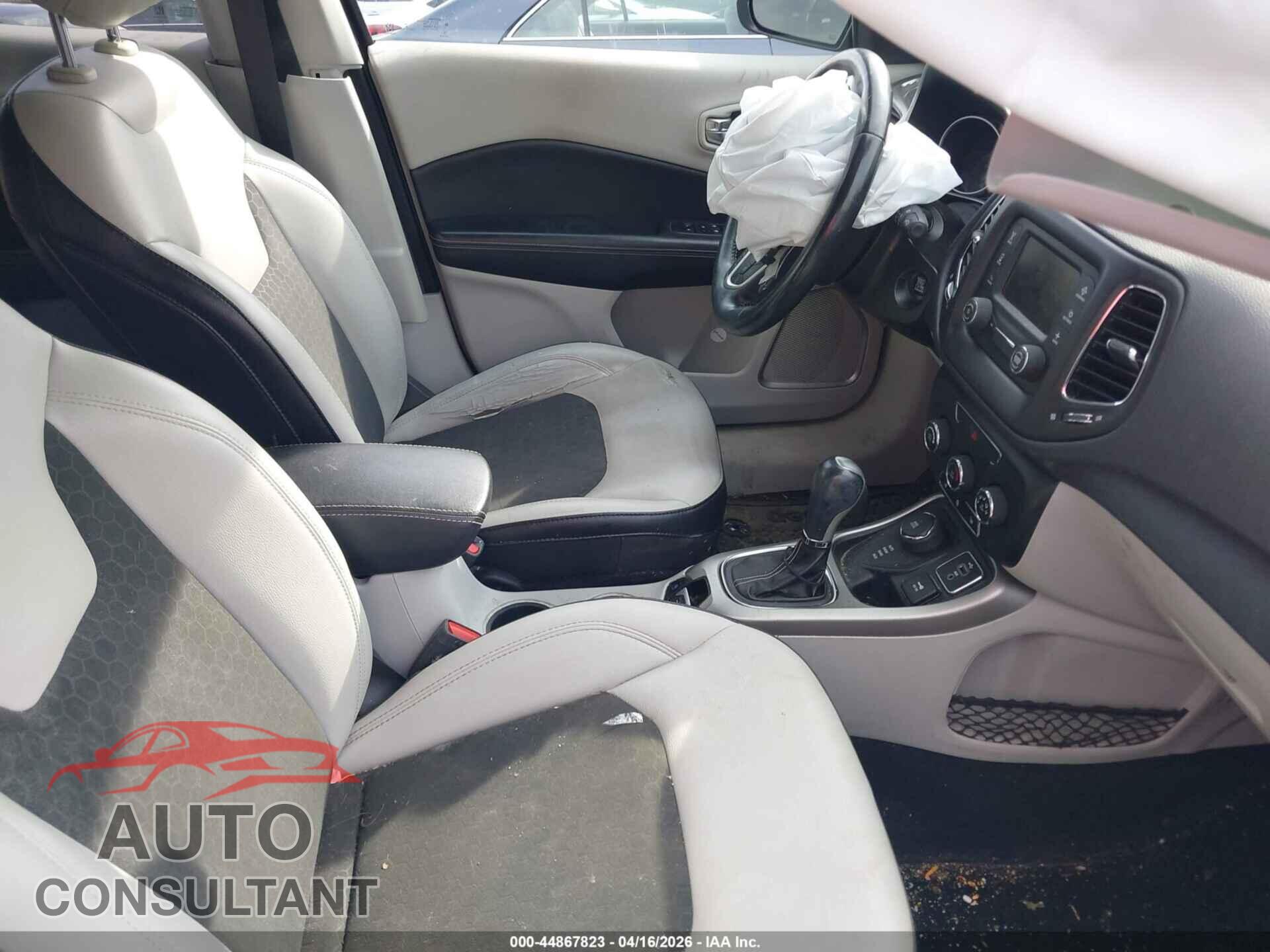 JEEP COMPASS 2018 - 3C4NJDBB4JT434838