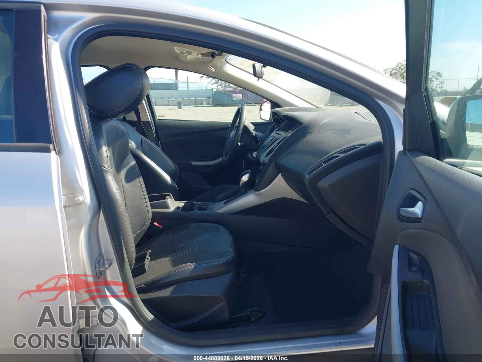 FORD FOCUS 2014 - 1FADP3F27EL185263