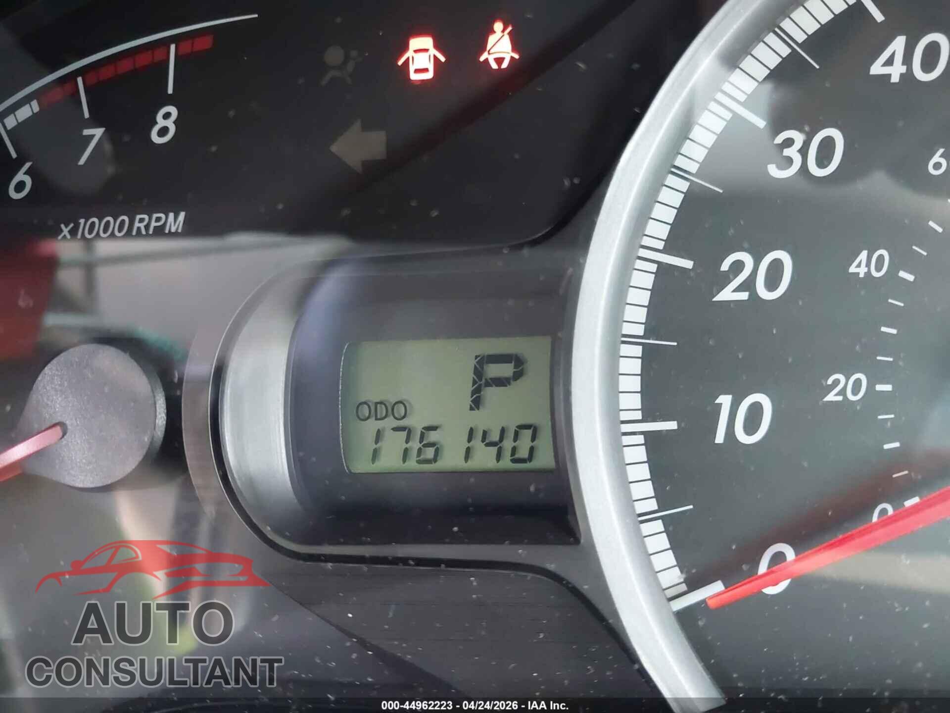 TOYOTA SIENNA 2011 - 5TDJK3DC2BS005334