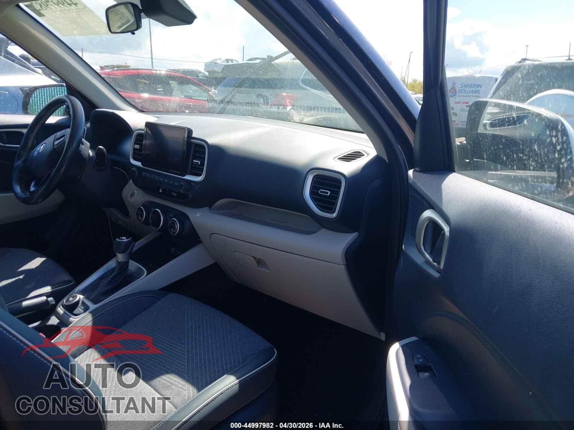 HYUNDAI VENUE 2023 - KMHRC8A33PU232497