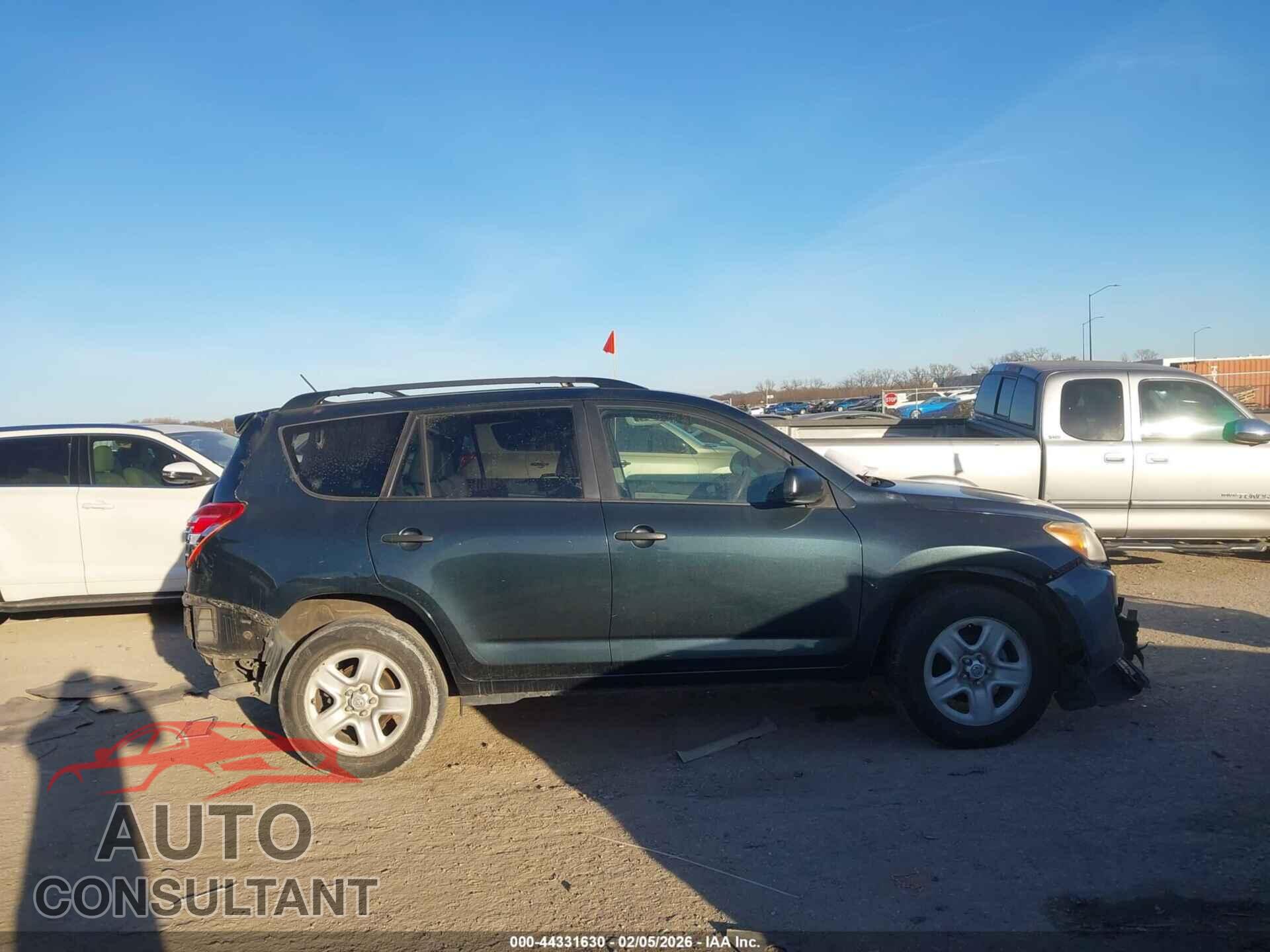 TOYOTA RAV4 2011 - 2T3ZF4DV2BW101817